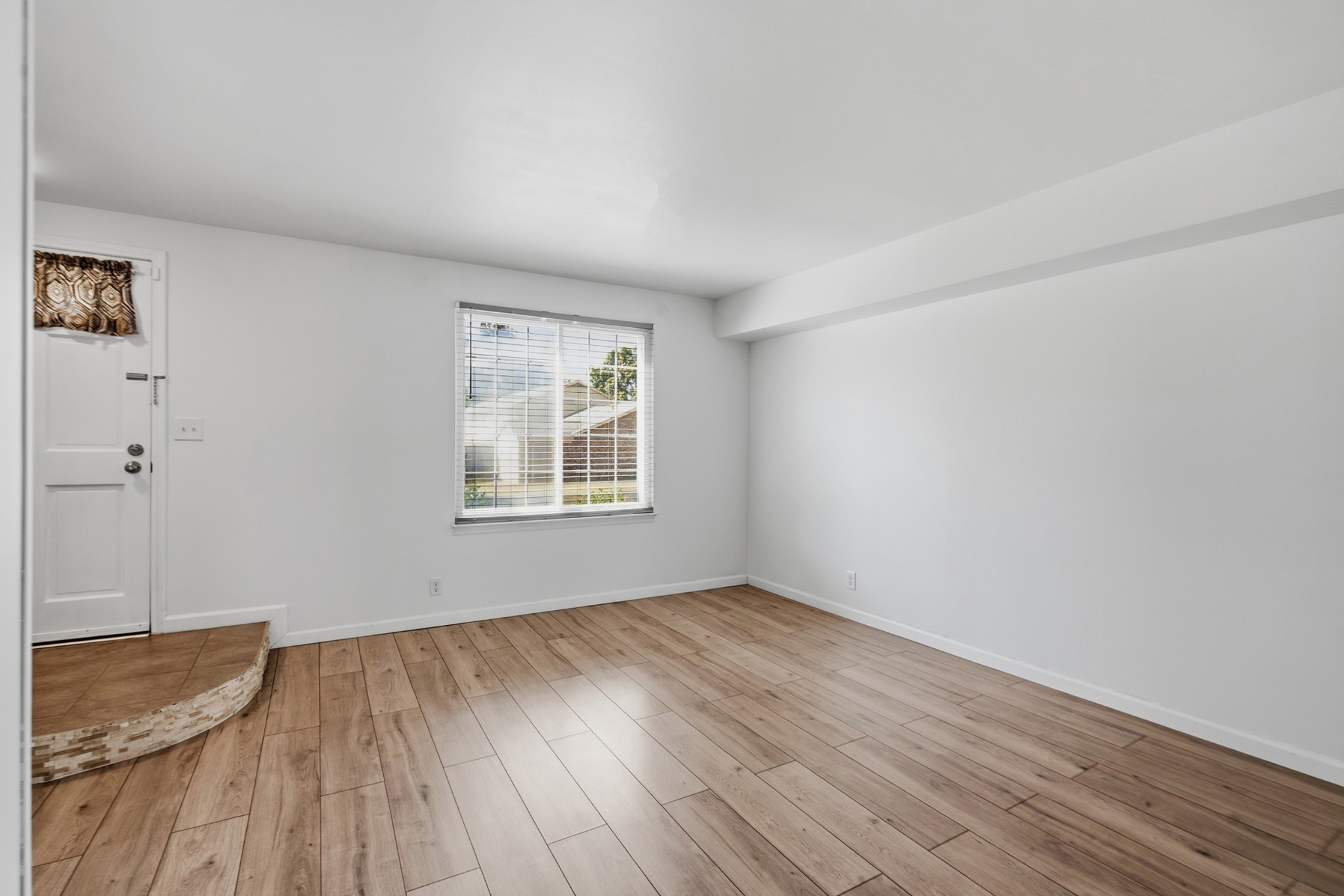 8207 Sawyer Brown Rd Unit: M4