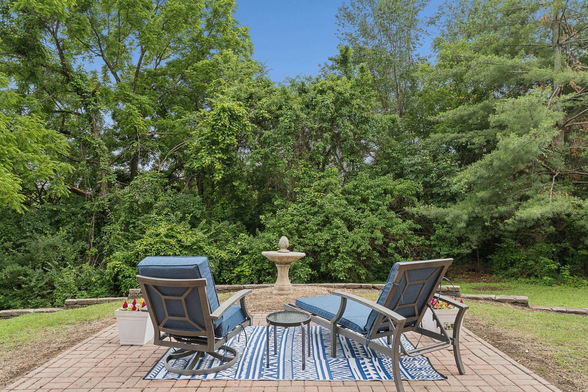 1206 Broadmoor Cir