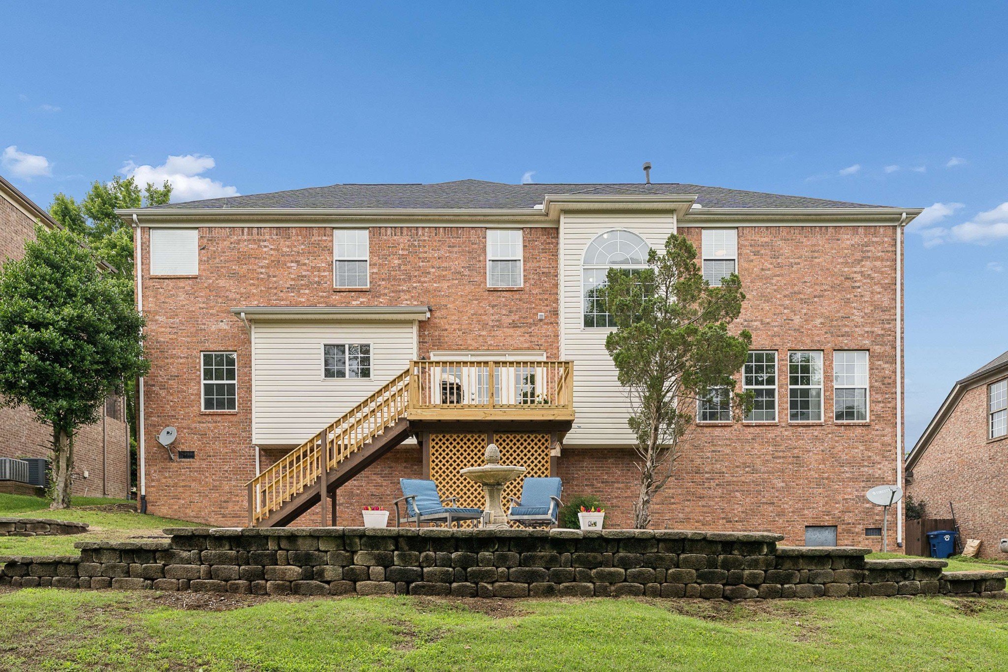 1206 Broadmoor Cir