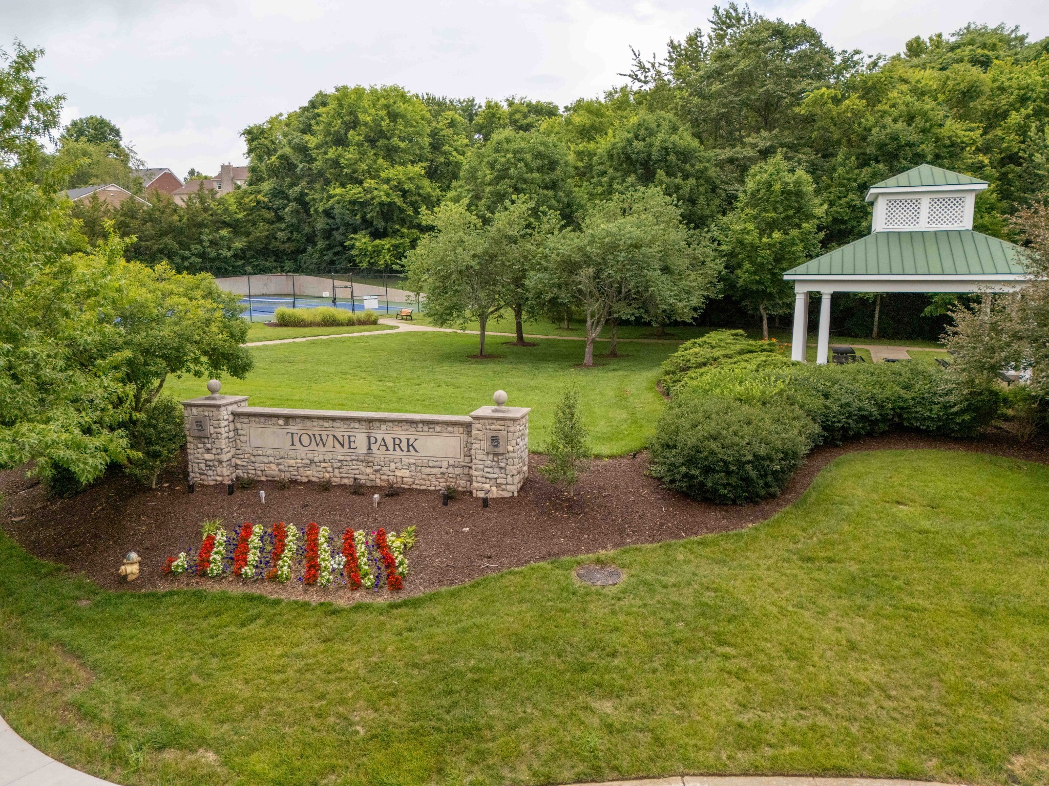 1206 Broadmoor Cir