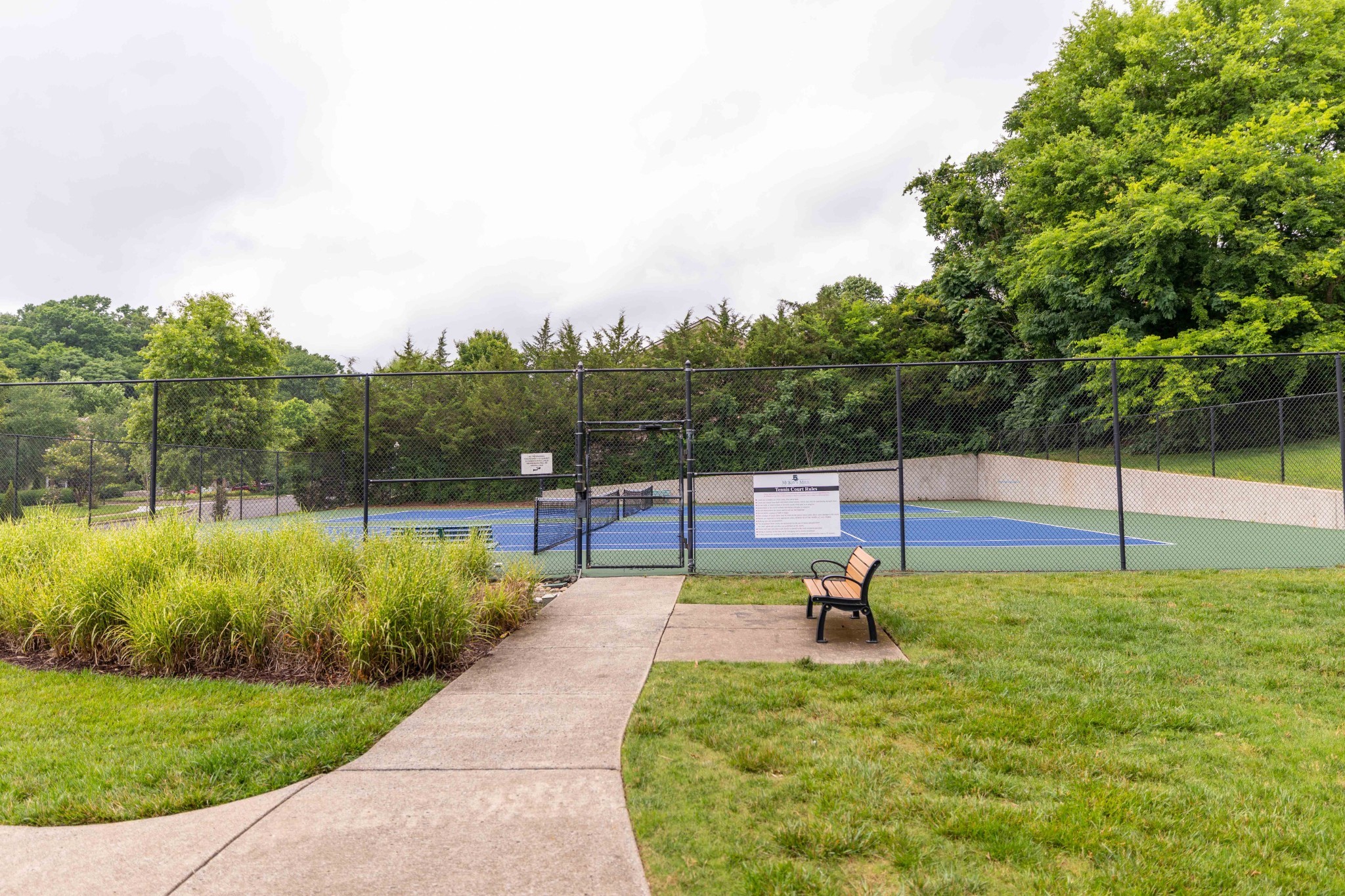 1206 Broadmoor Cir