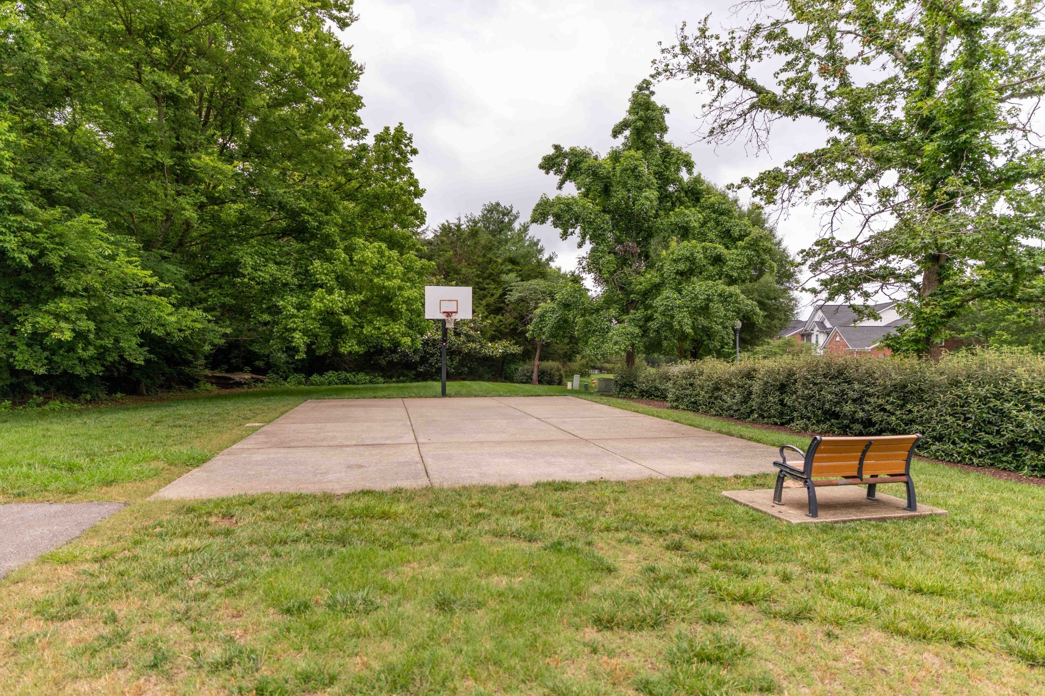 1206 Broadmoor Cir