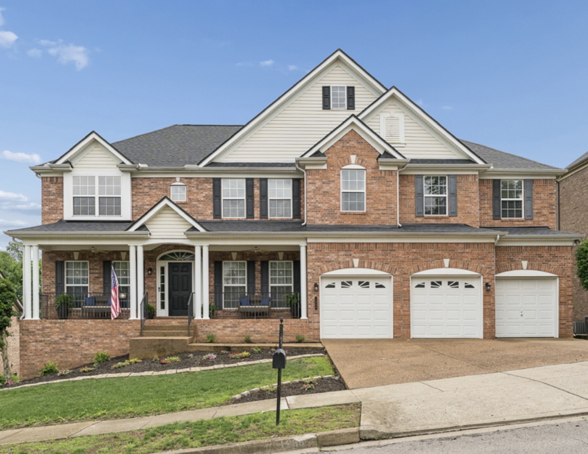1206 Broadmoor Cir