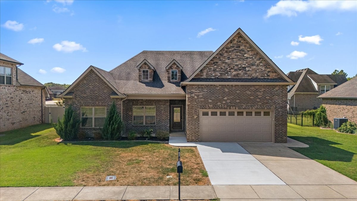 5233 Honeybee Dr