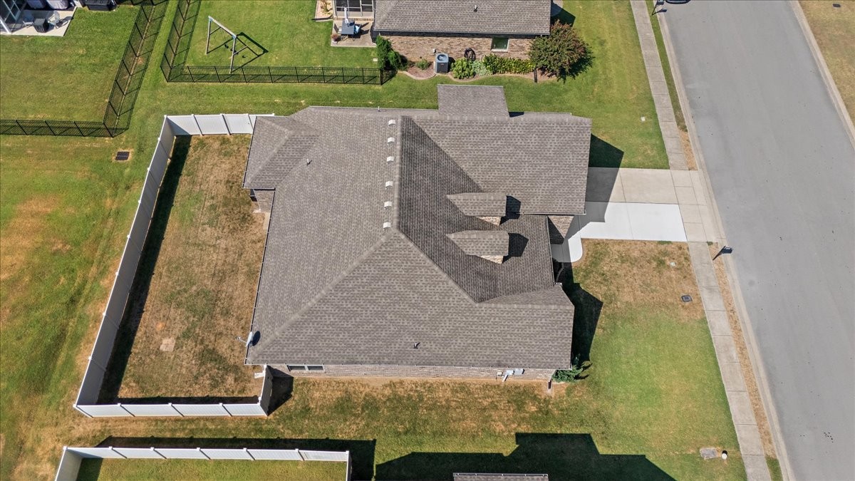 5233 Honeybee Dr