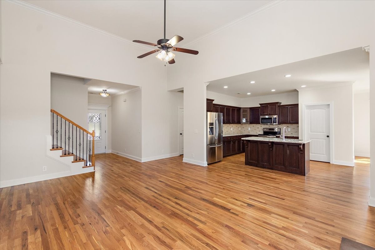 5233 Honeybee Dr