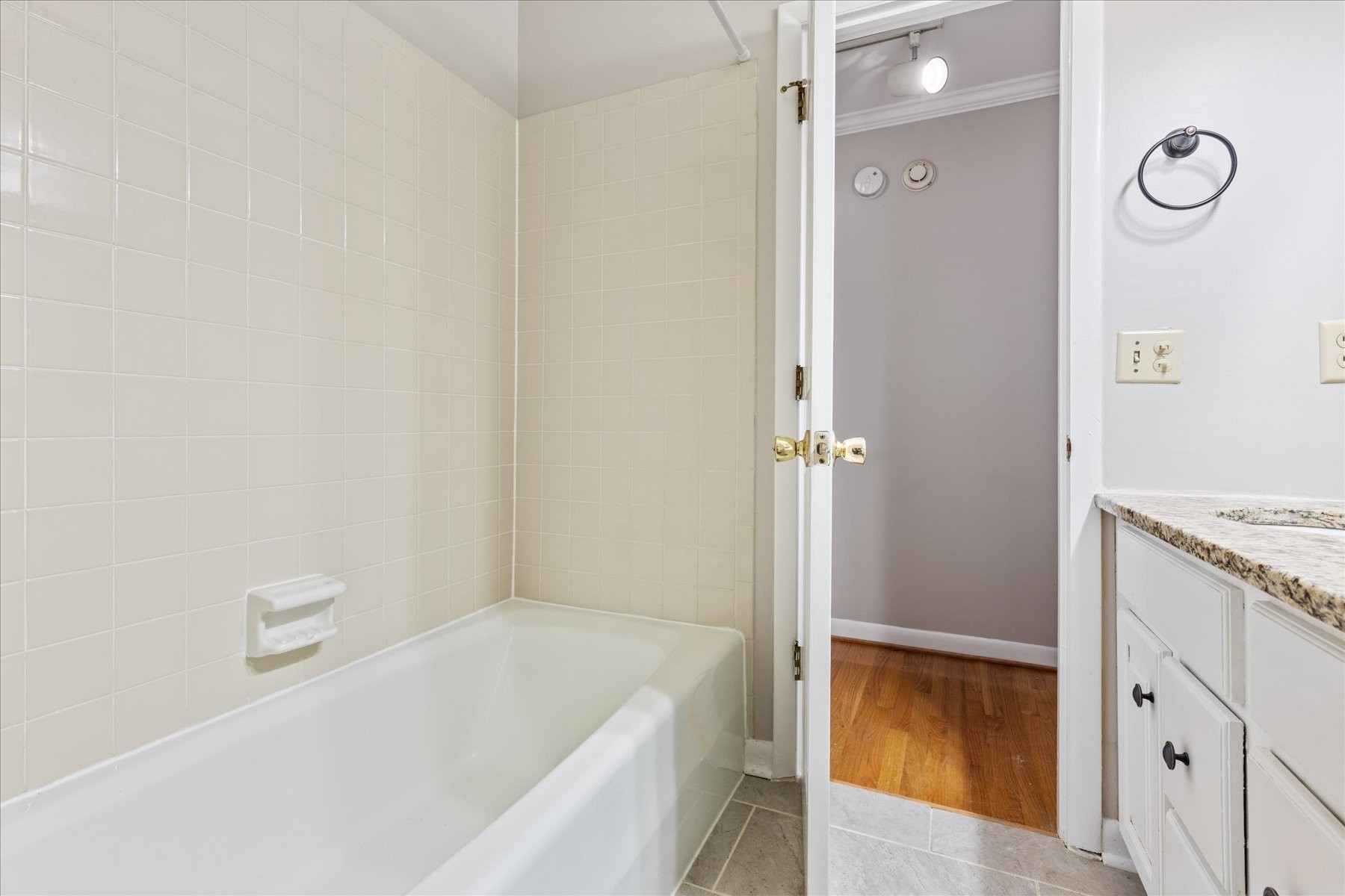104 Bonnie Briar Ln