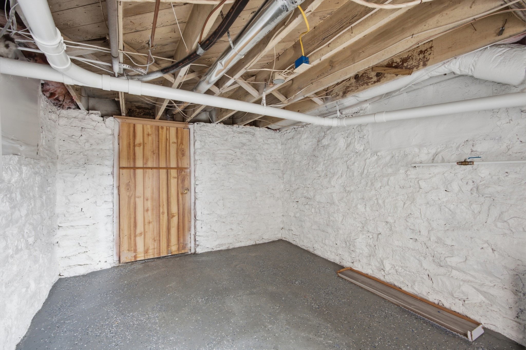 104 Bonnie Briar Ln