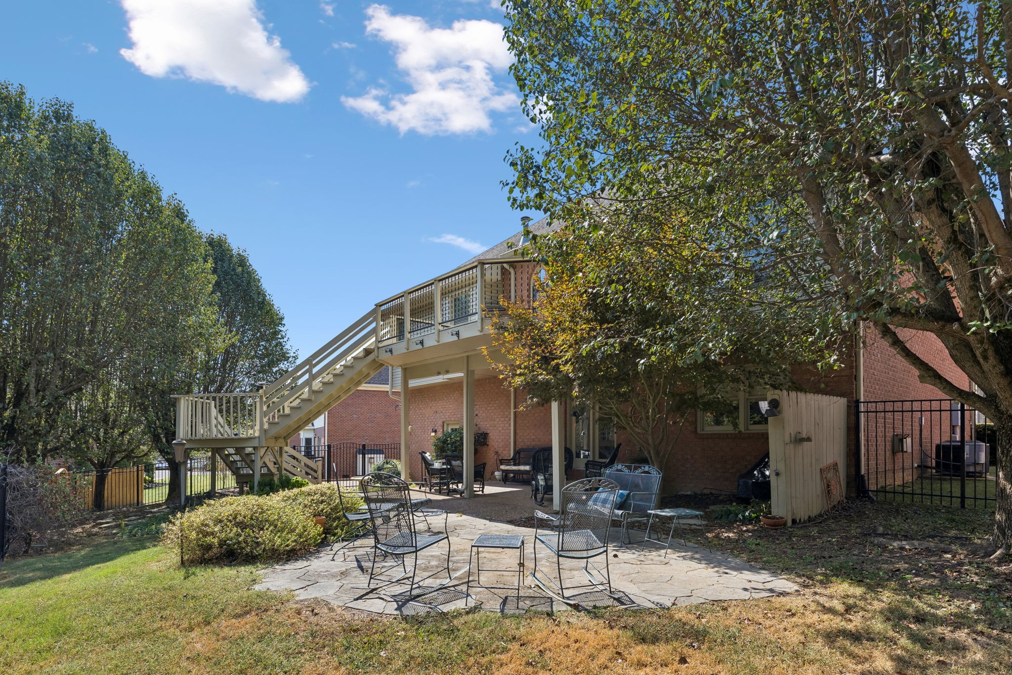 5553 Peninsula Park Lndg