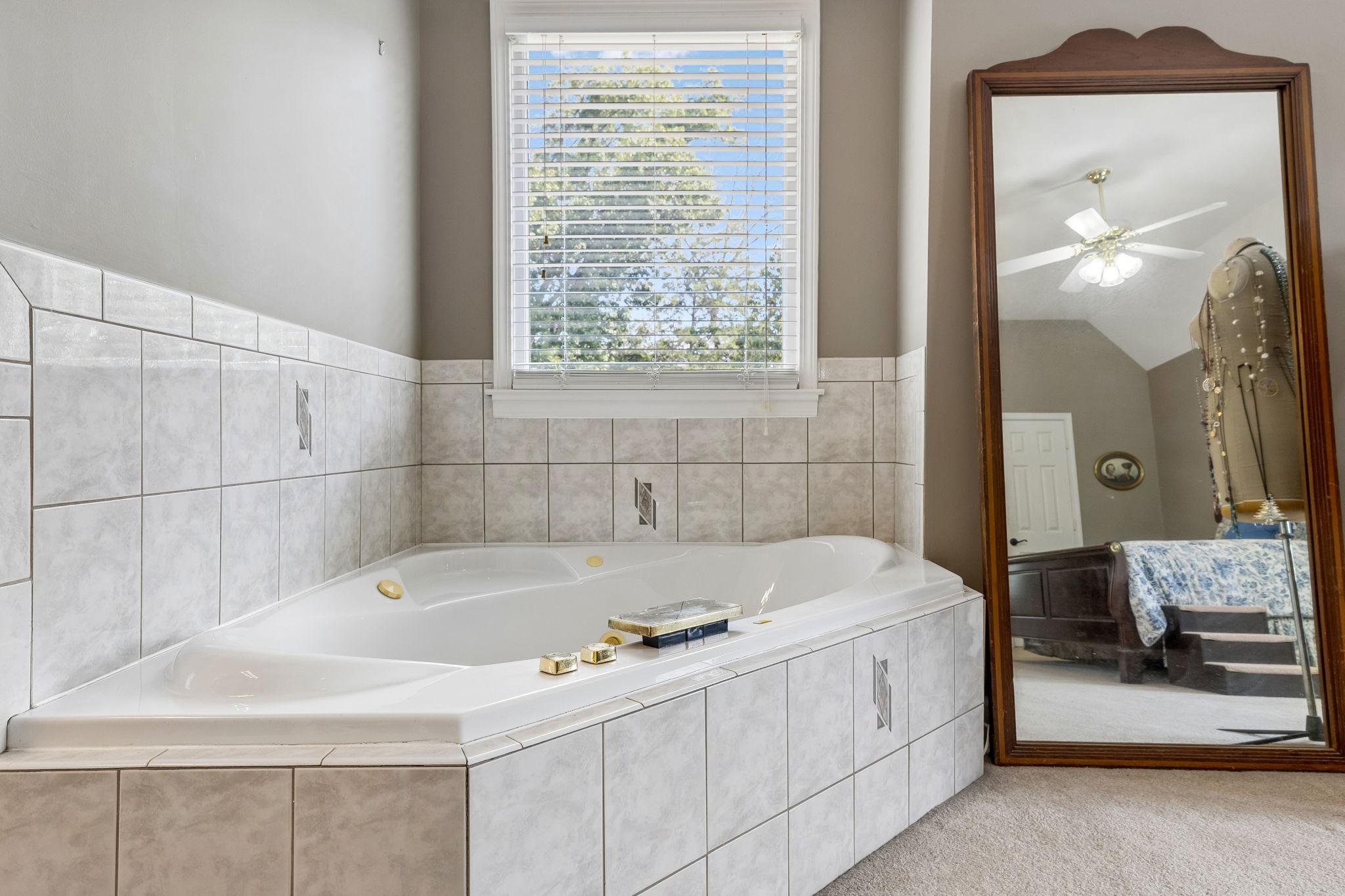 5553 Peninsula Park Lndg