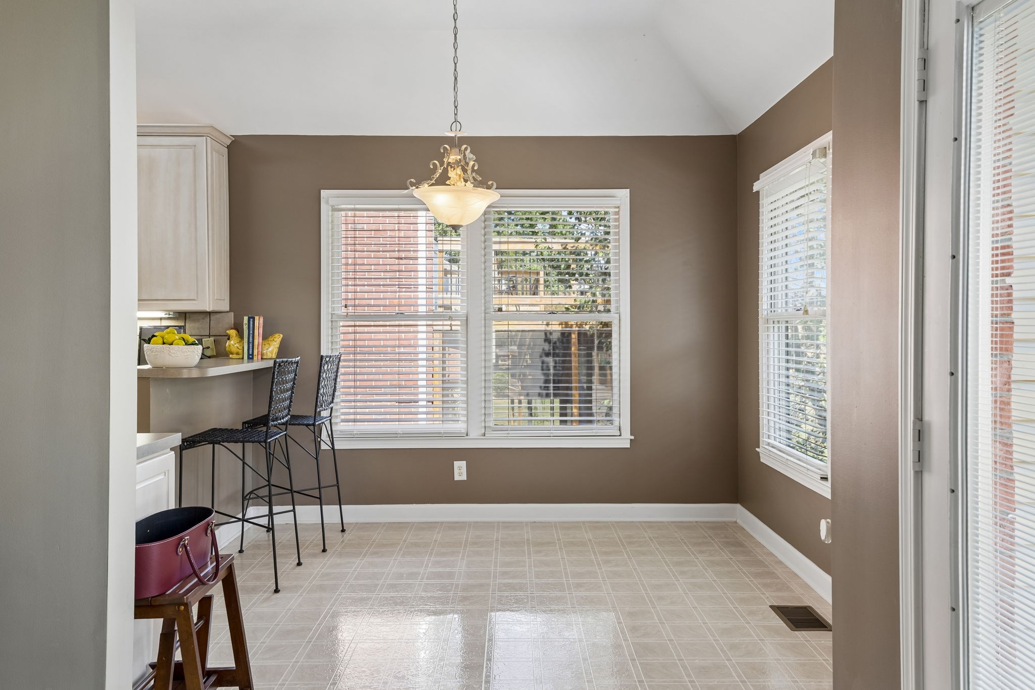 5553 Peninsula Park Lndg