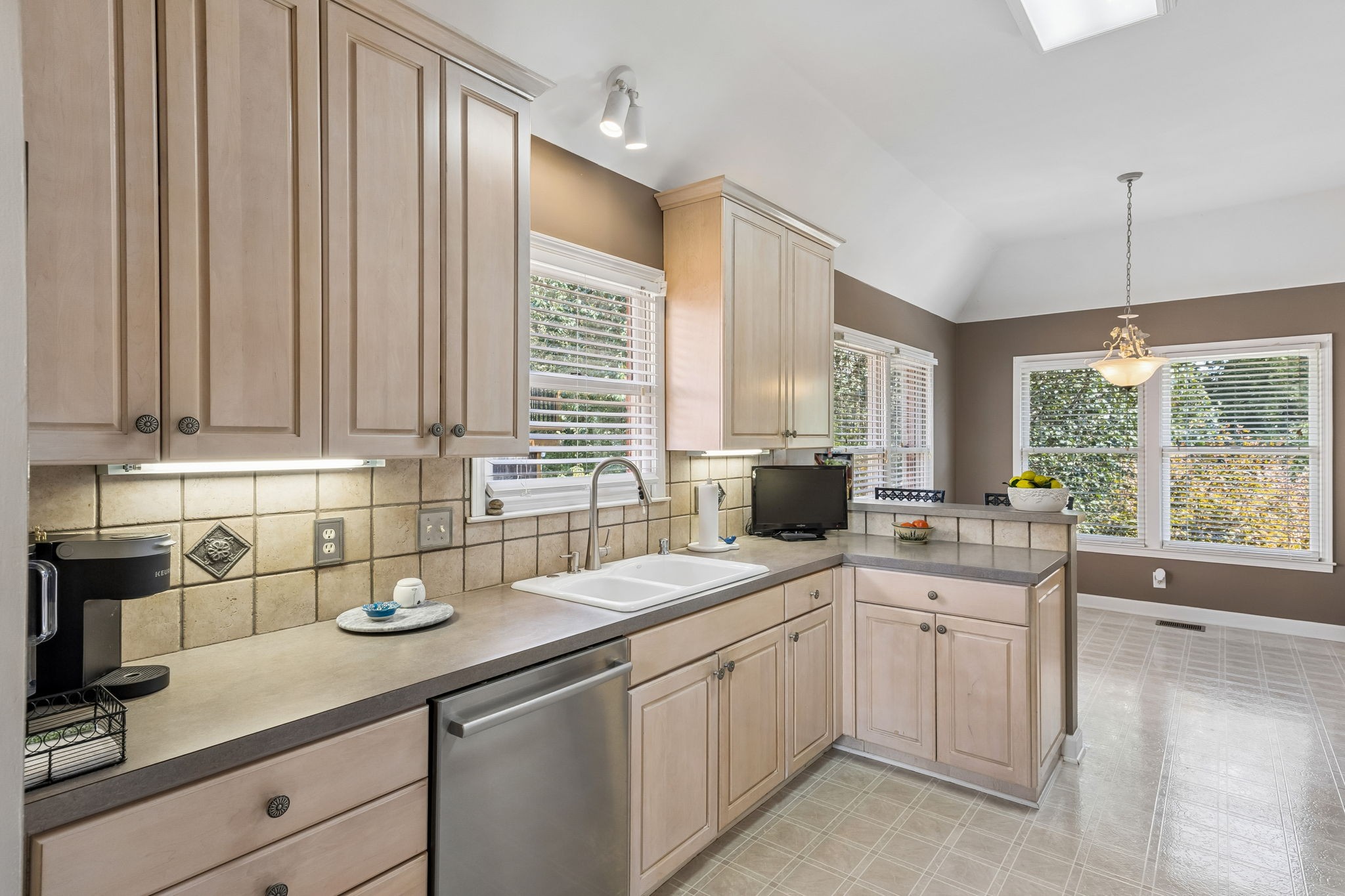 5553 Peninsula Park Lndg