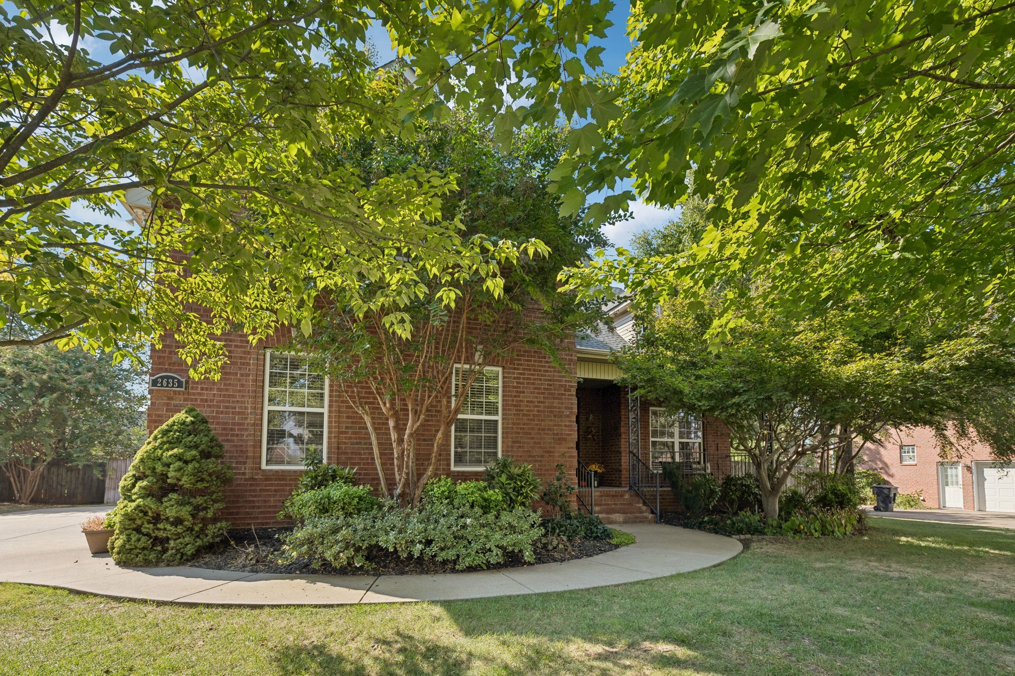 2635 Isaiah Dr