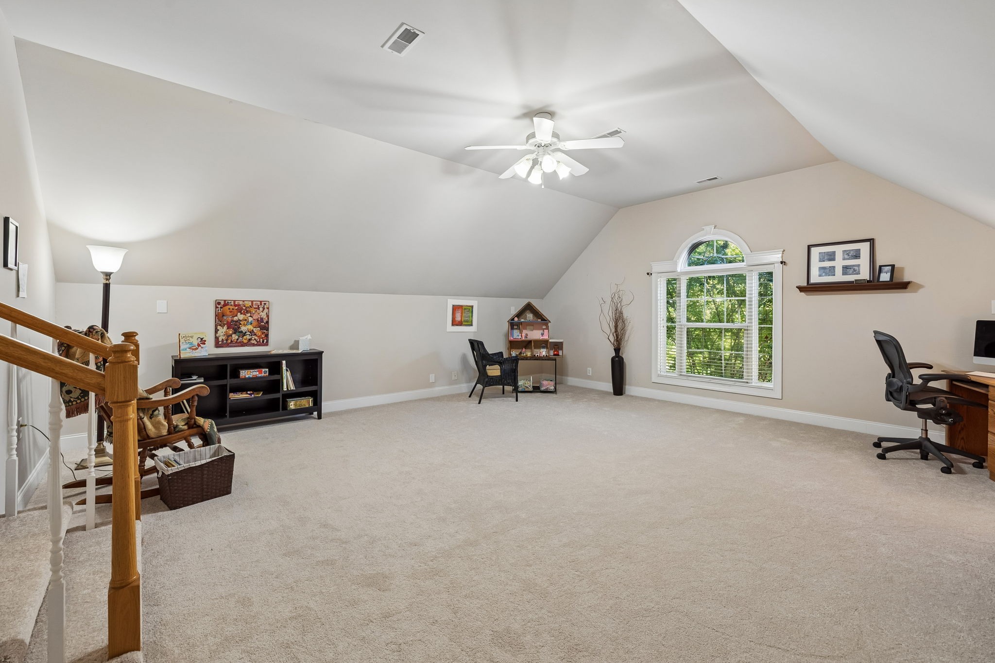 2635 Isaiah Dr
