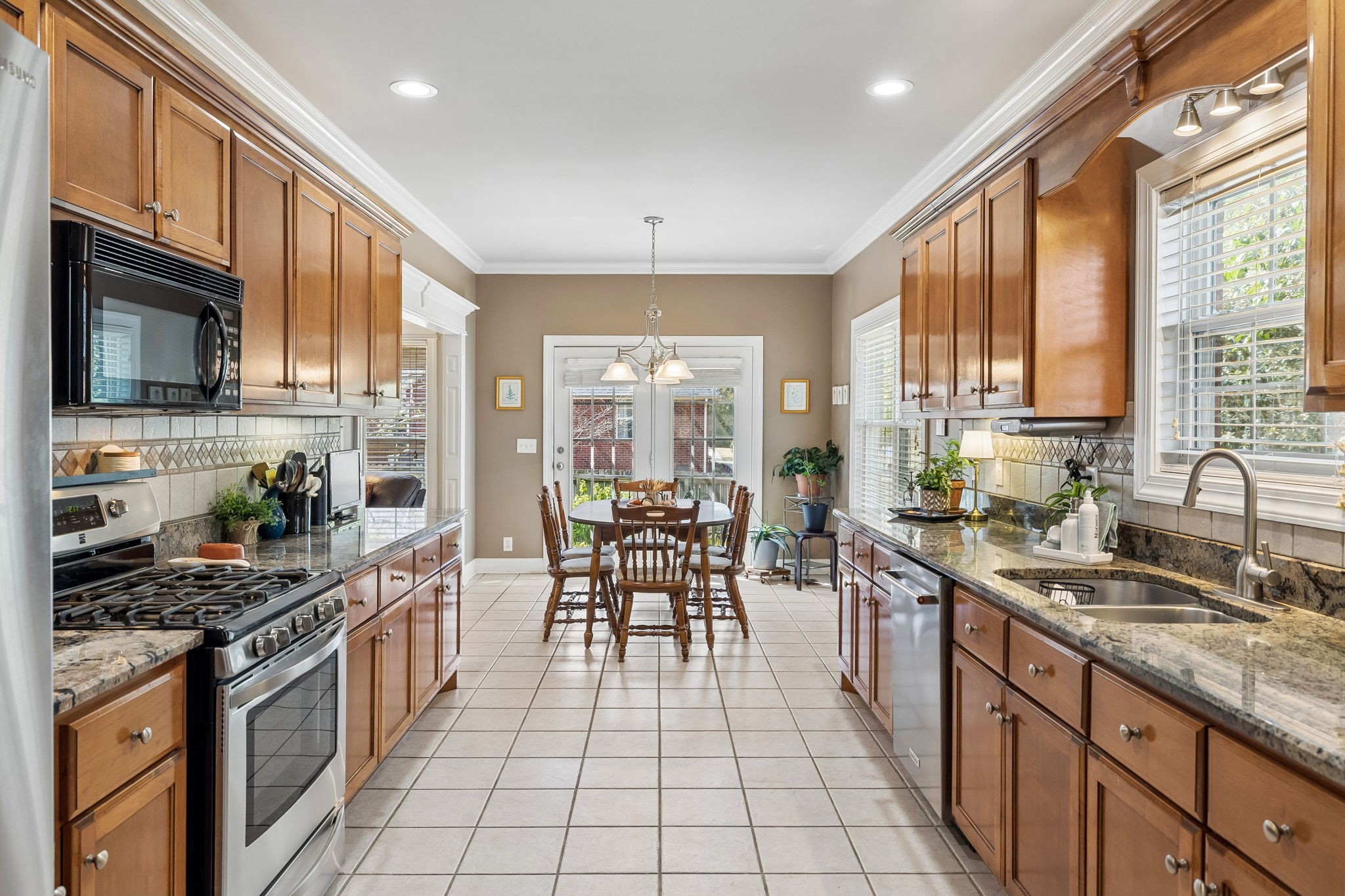 2635 Isaiah Dr