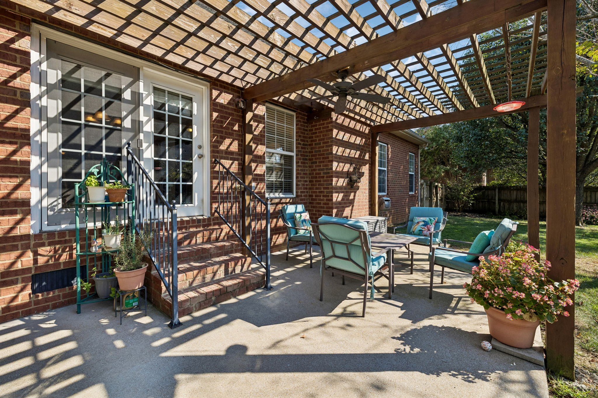2635 Isaiah Dr
