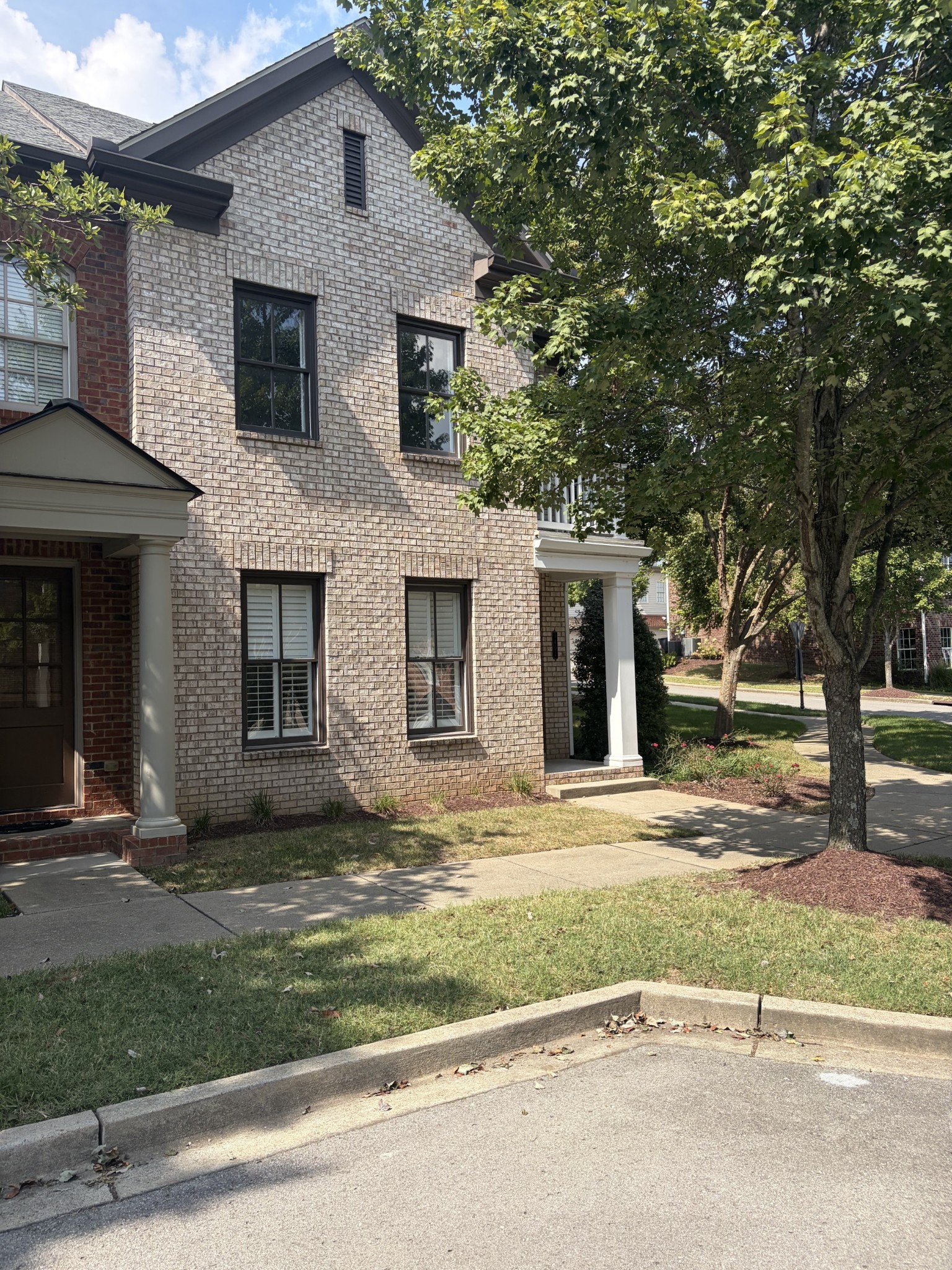 1401 Moher Blvd