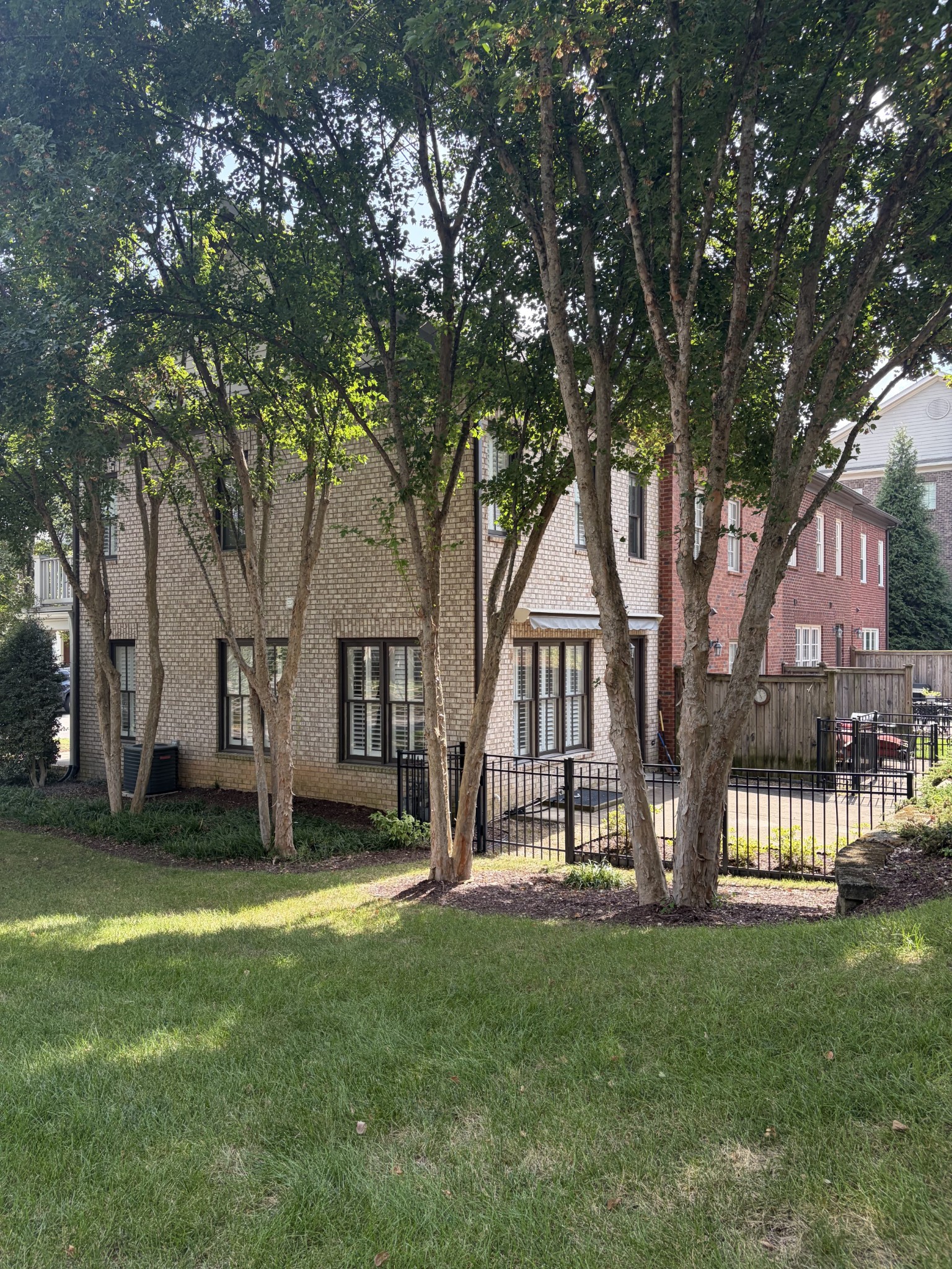 1401 Moher Blvd