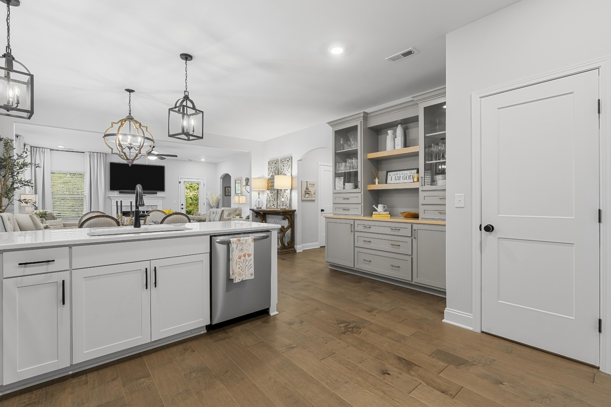 4112 Flowing Creek Dr