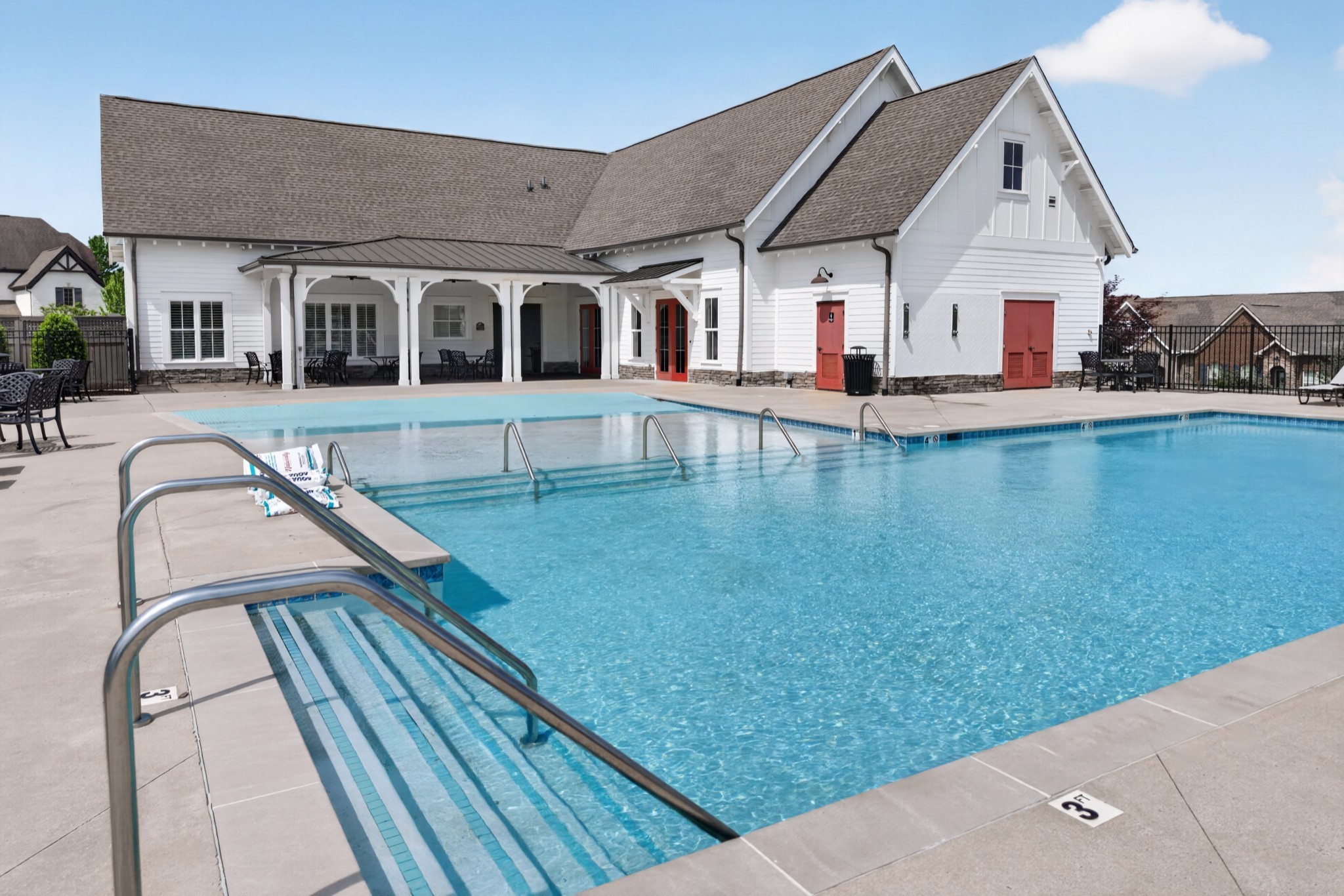 4112 Flowing Creek Dr