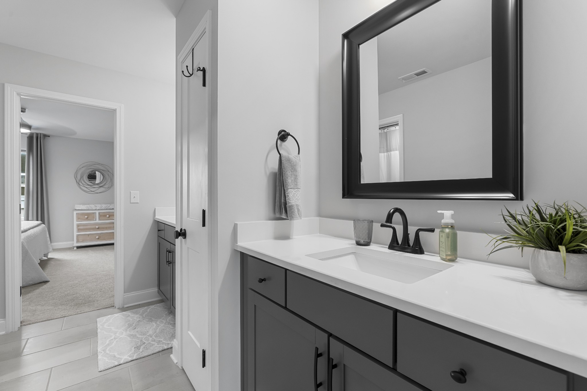 4112 Flowing Creek Dr