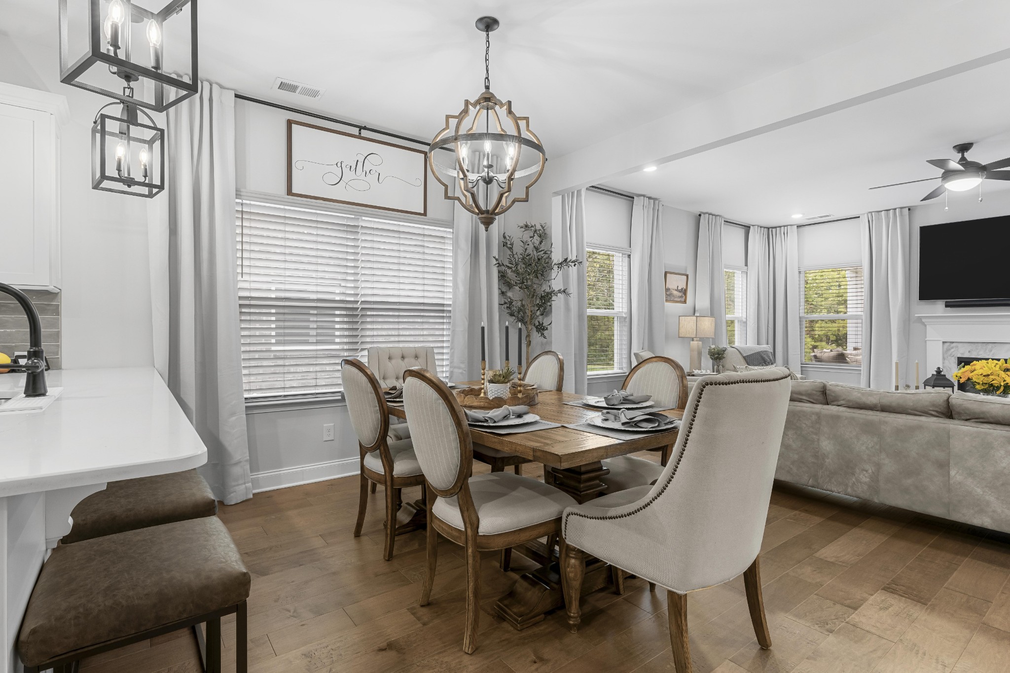 4112 Flowing Creek Dr