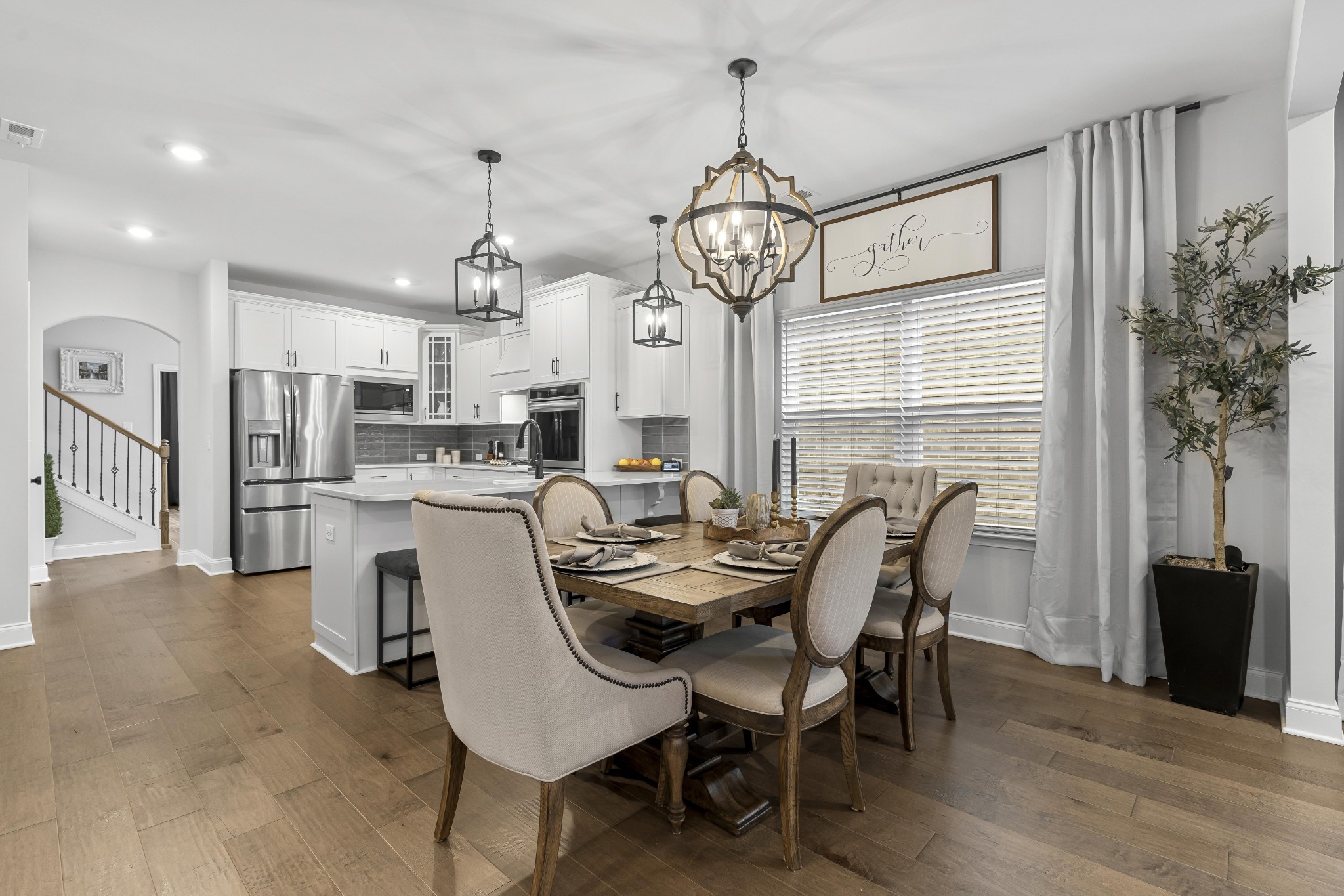 4112 Flowing Creek Dr