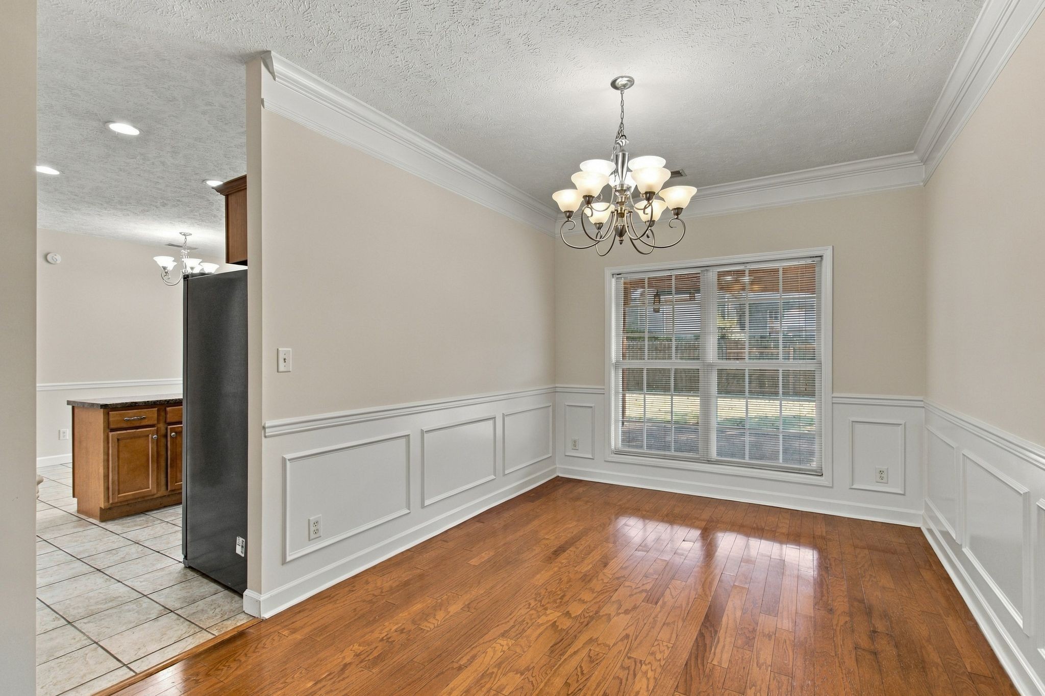 838 Chaqueta Ct