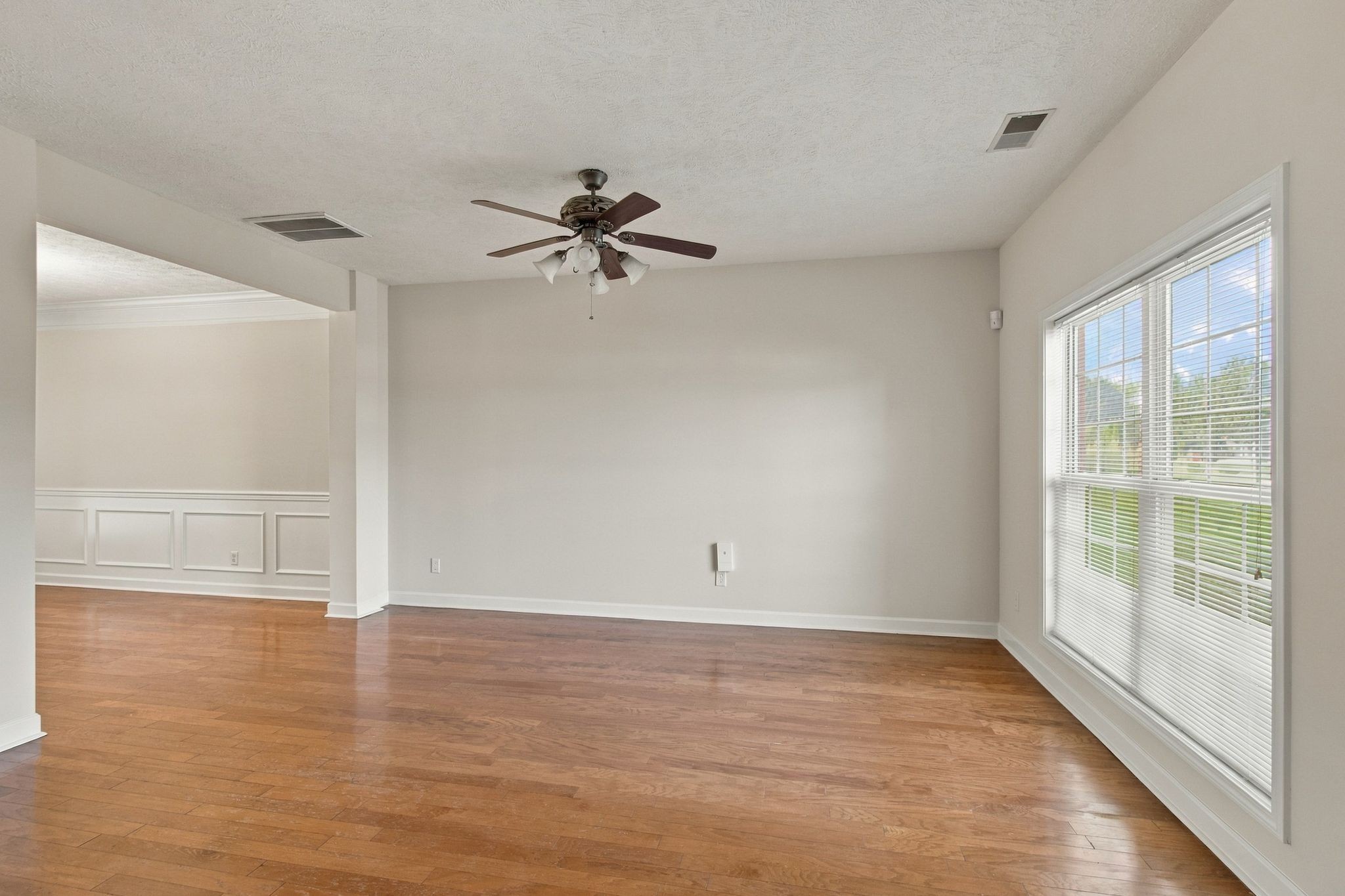 838 Chaqueta Ct