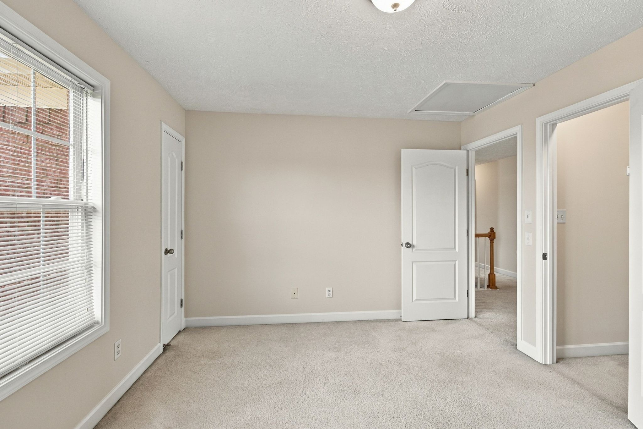 838 Chaqueta Ct