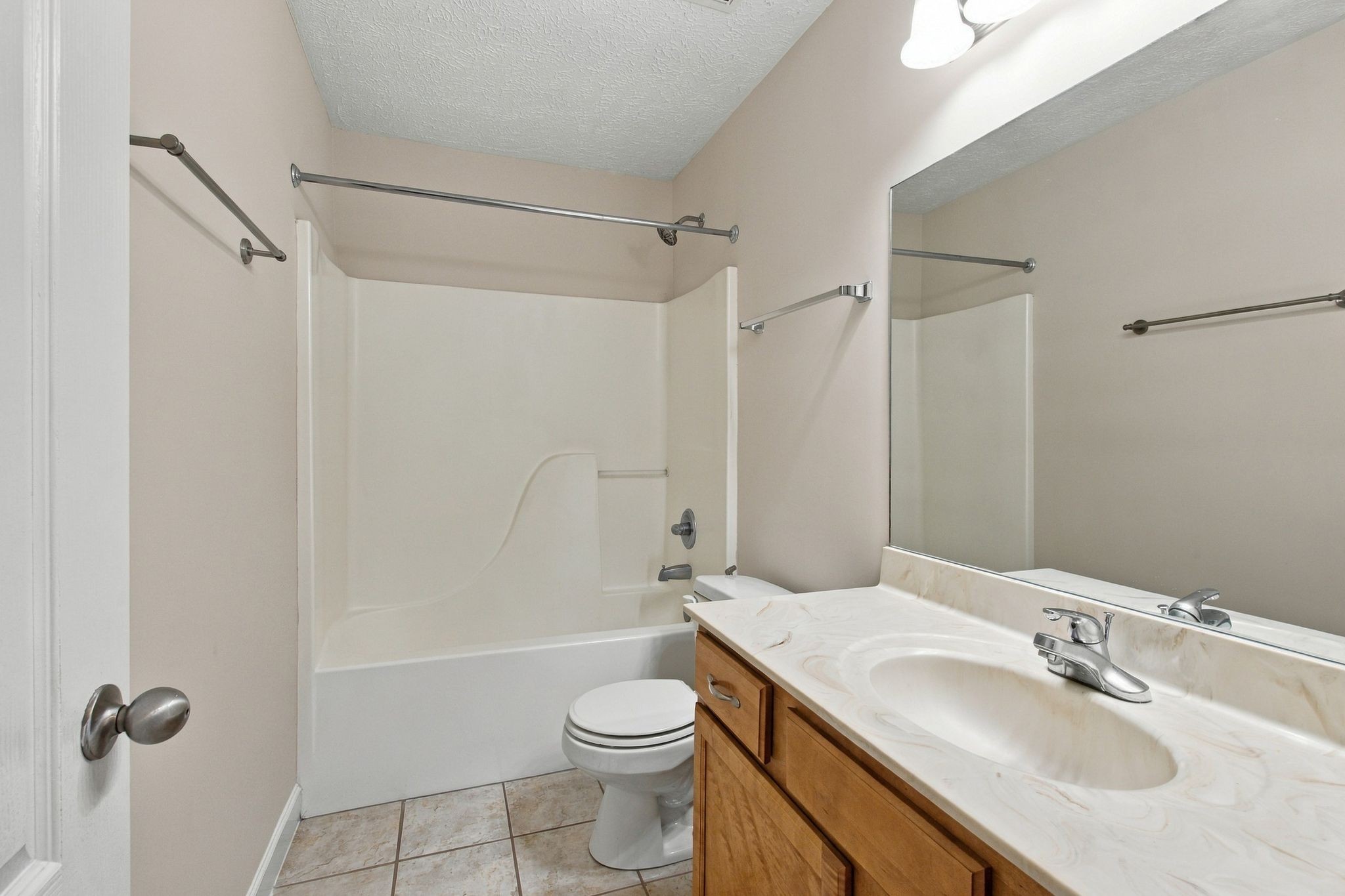 838 Chaqueta Ct