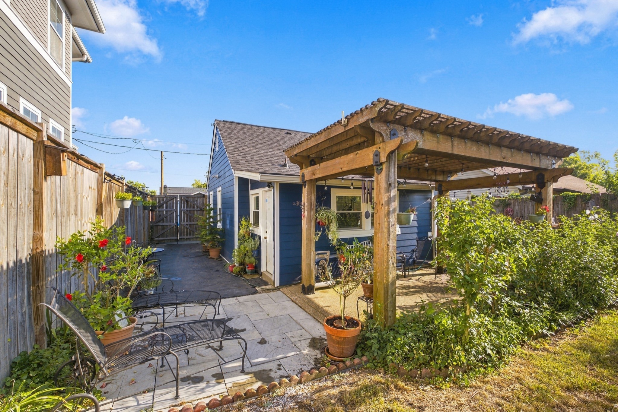 1126 Leland Ave