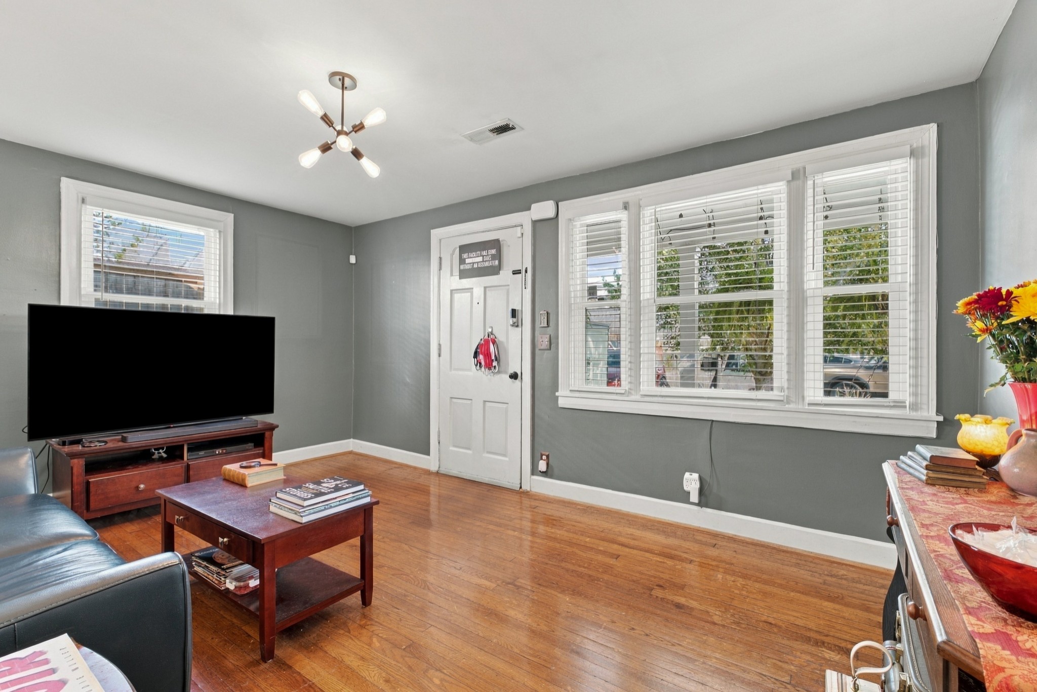 1126 Leland Ave