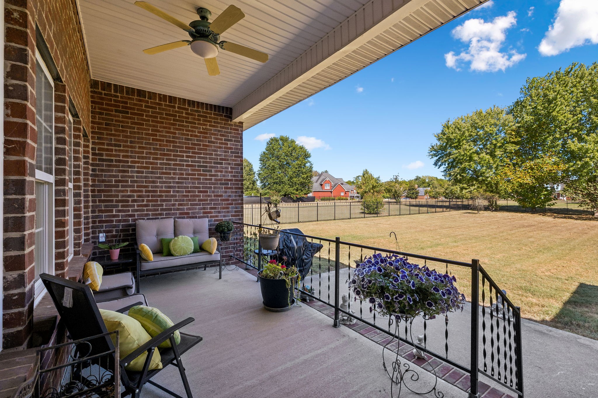 223 Mercedes Dr