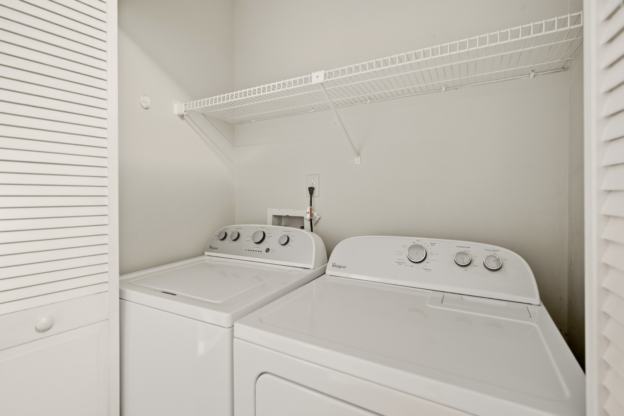 215 Highland Villa Cir