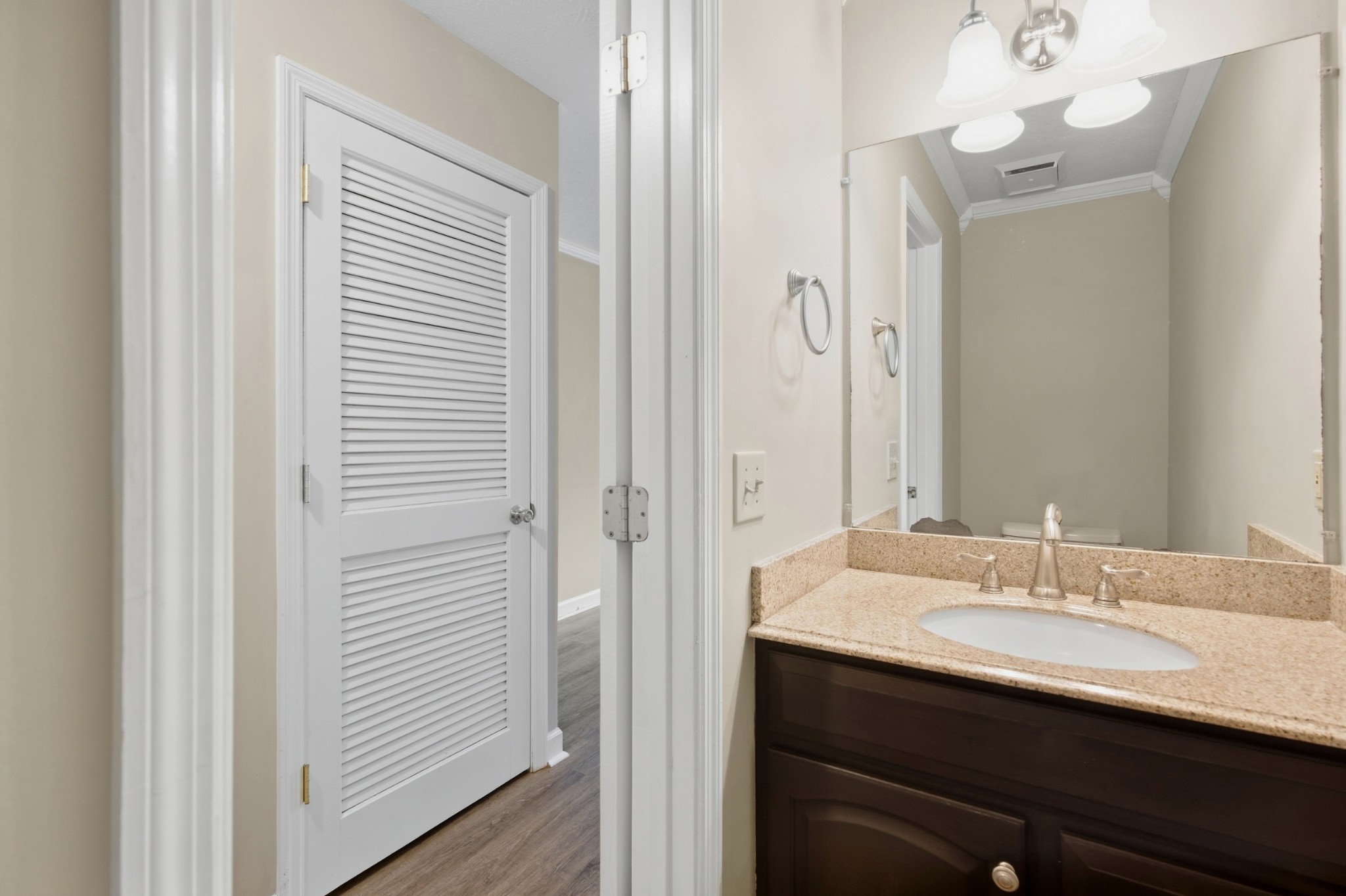 215 Highland Villa Cir