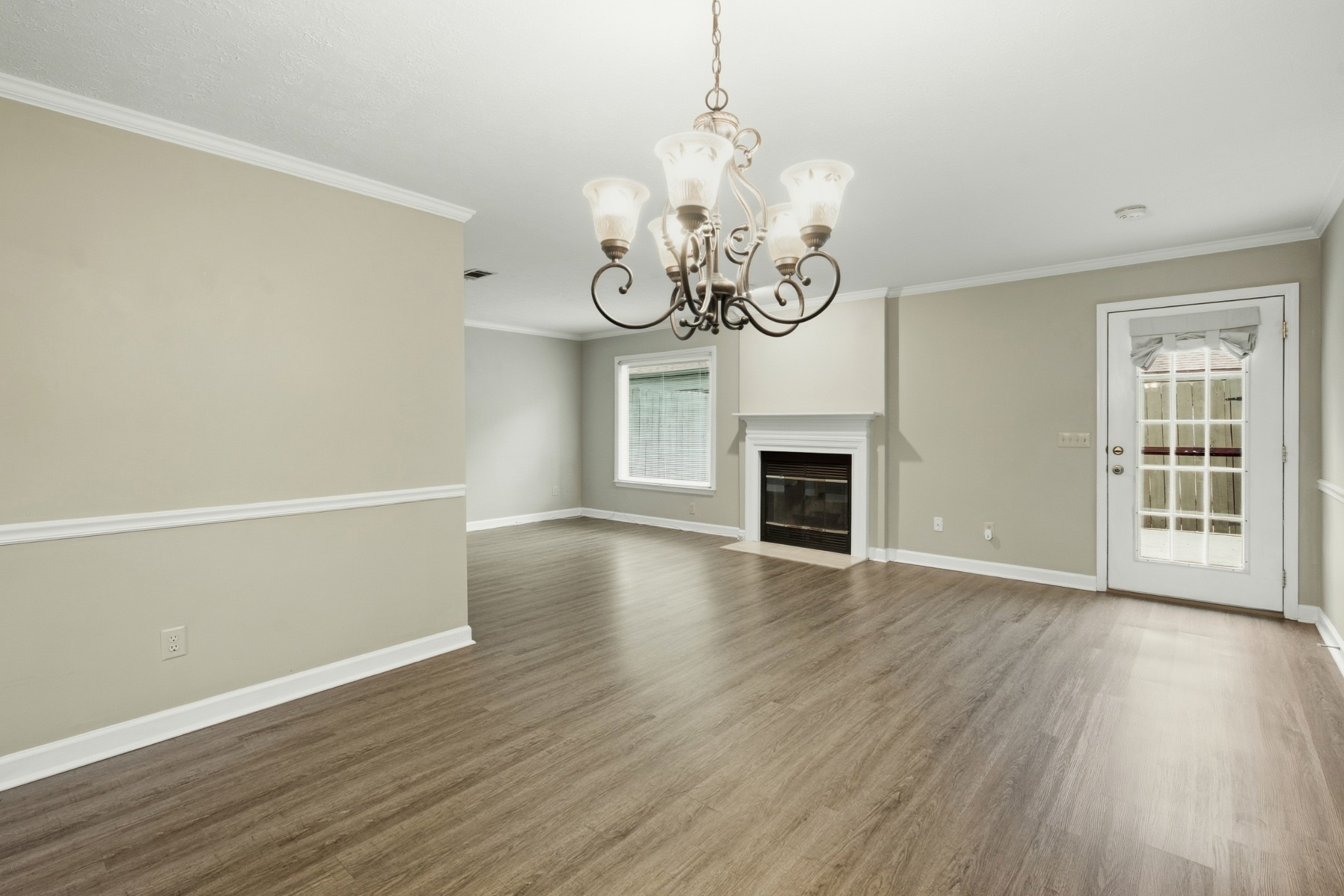 215 Highland Villa Cir