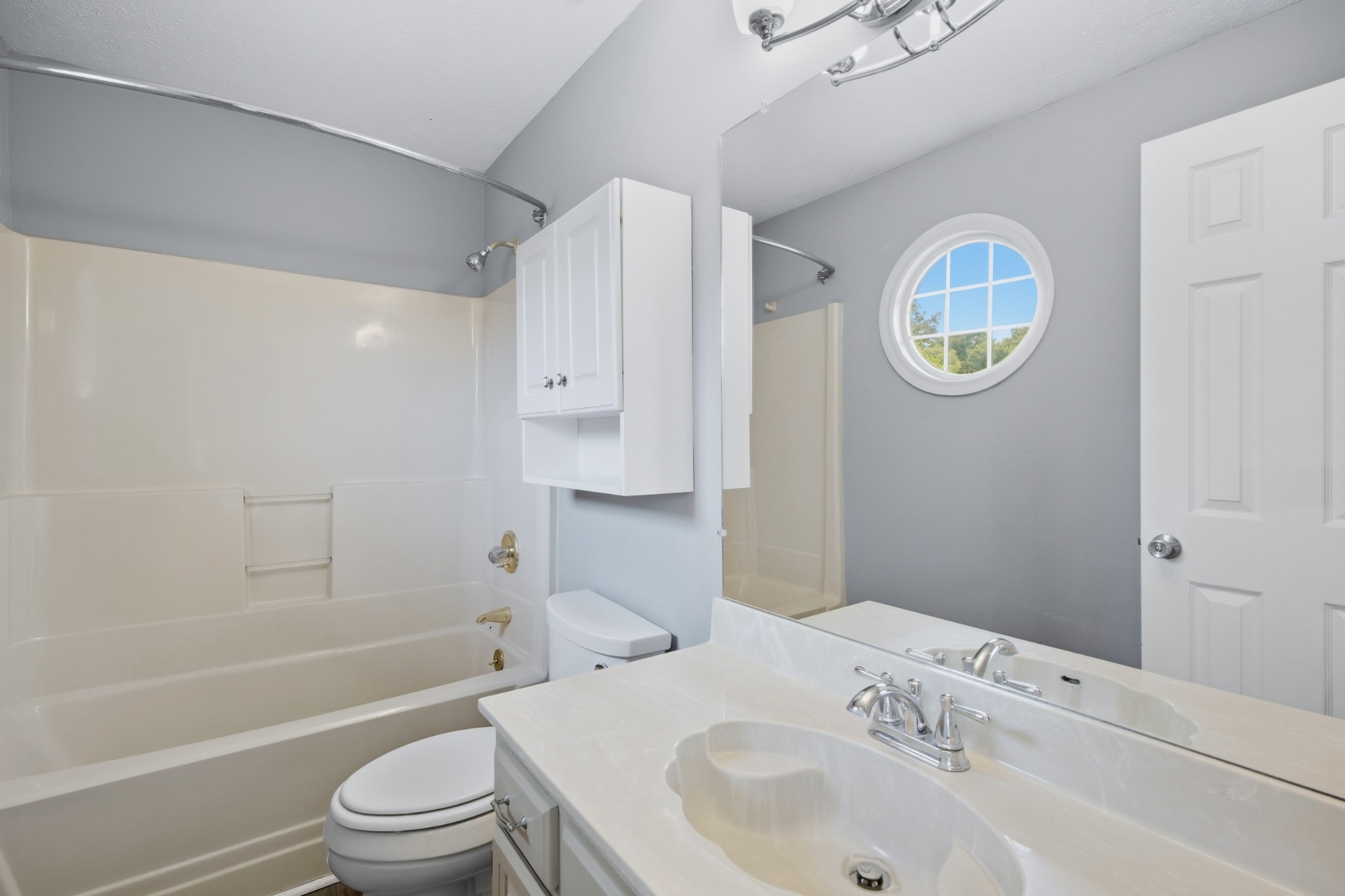 215 Highland Villa Cir
