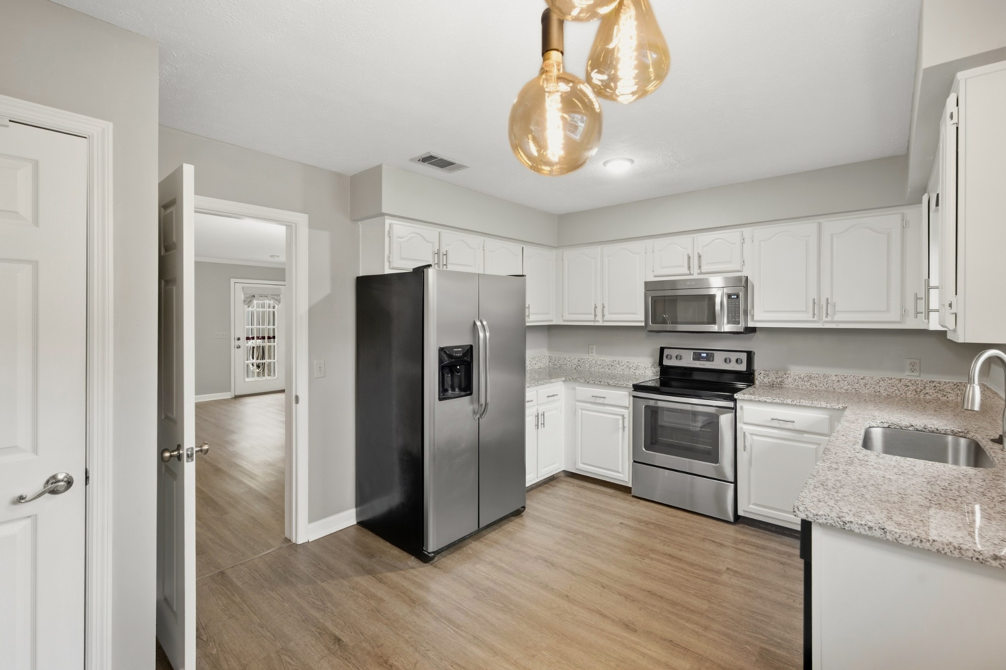 215 Highland Villa Cir