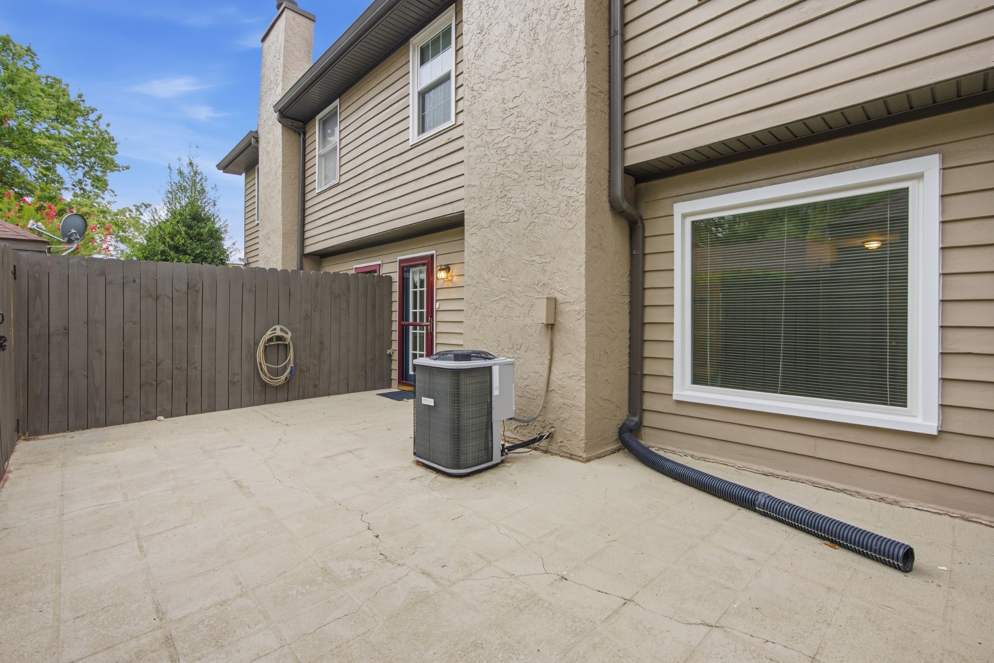 215 Highland Villa Cir