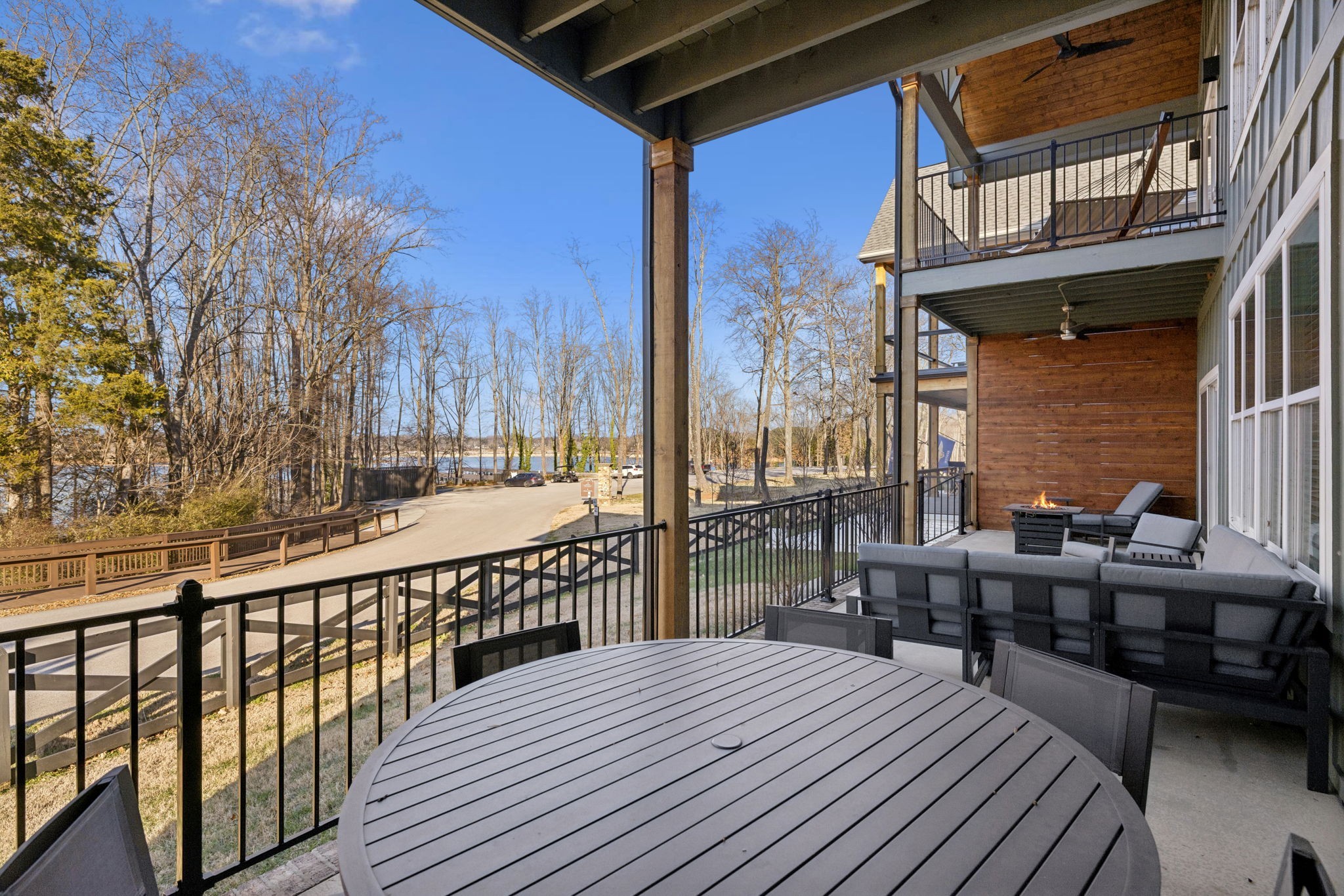 11 Hammock Dr