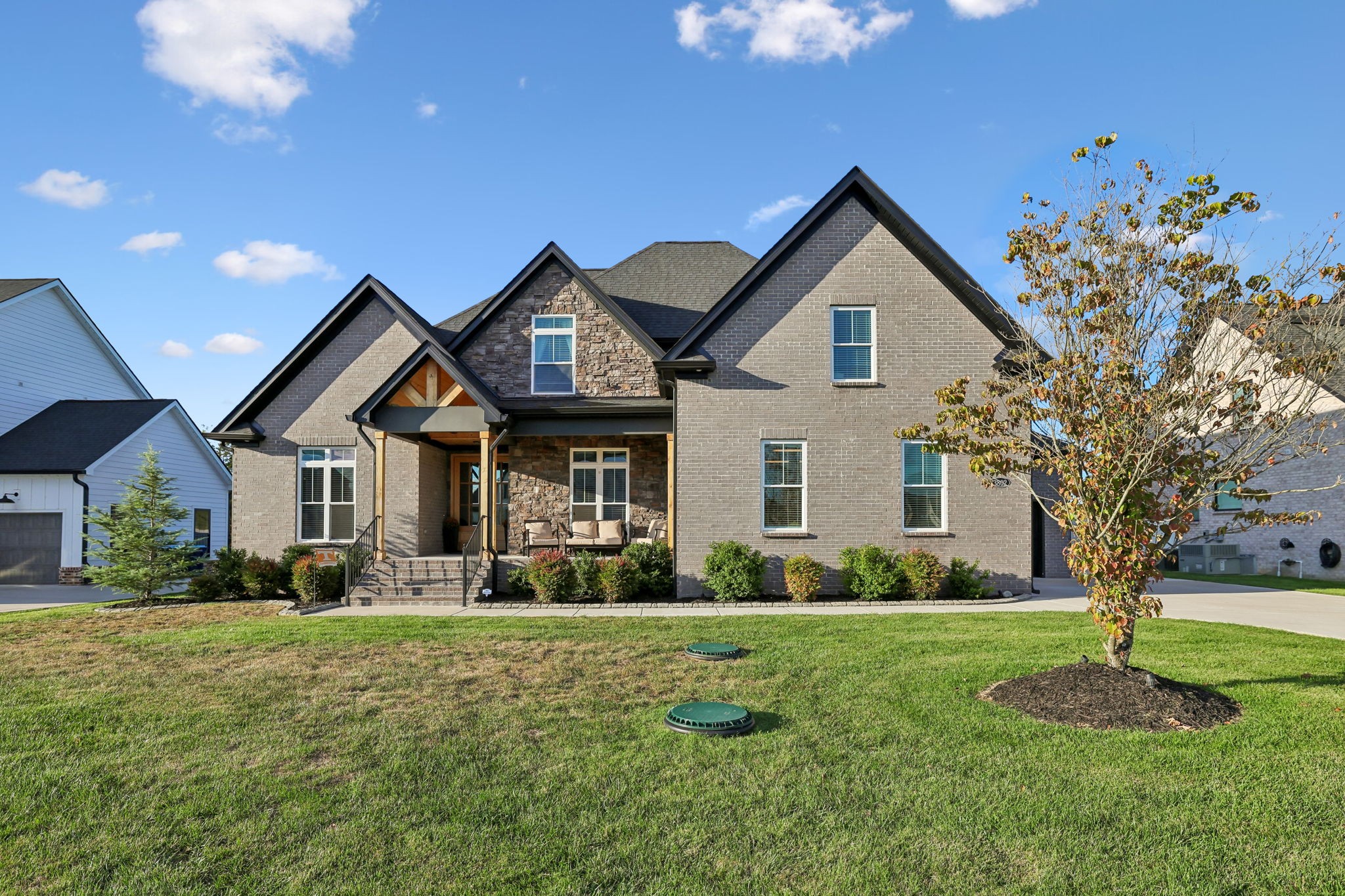 3802 Carriage Dr