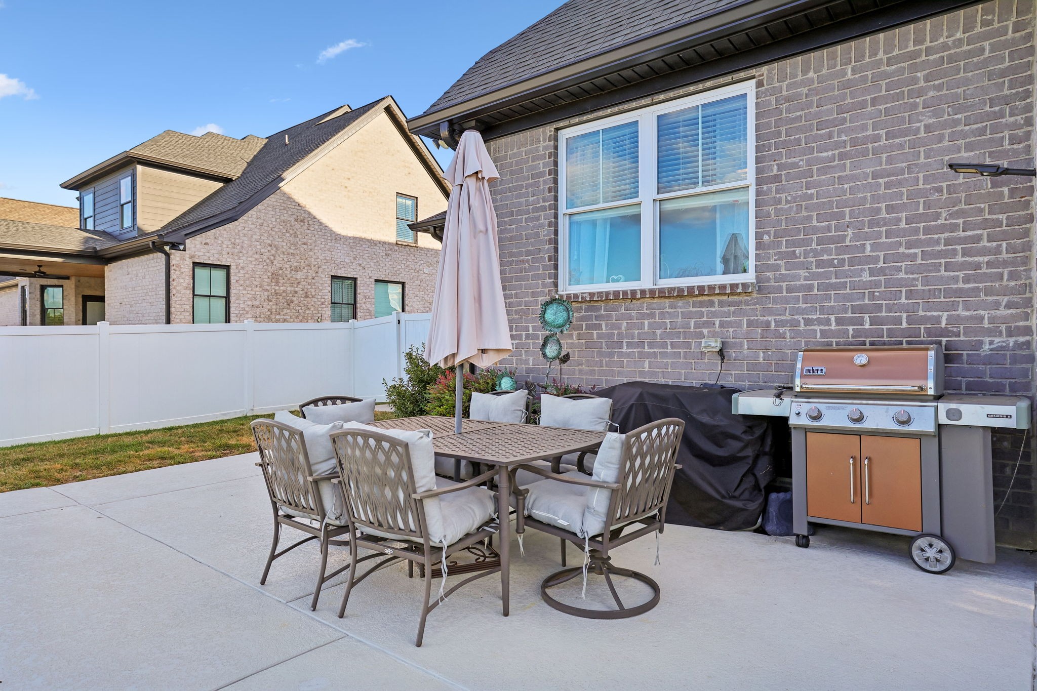 3802 Carriage Dr