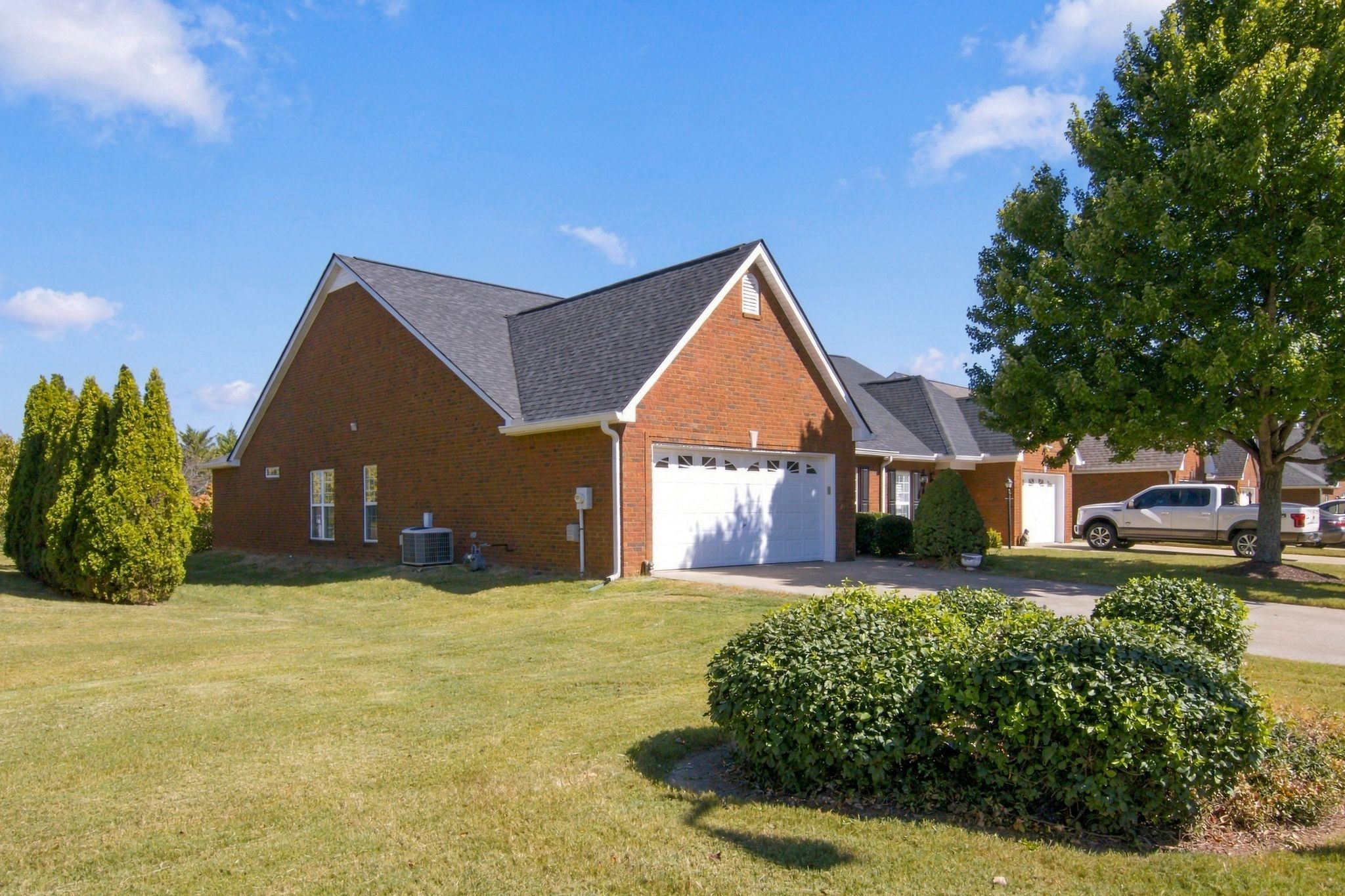 3332 Mershon Dr
