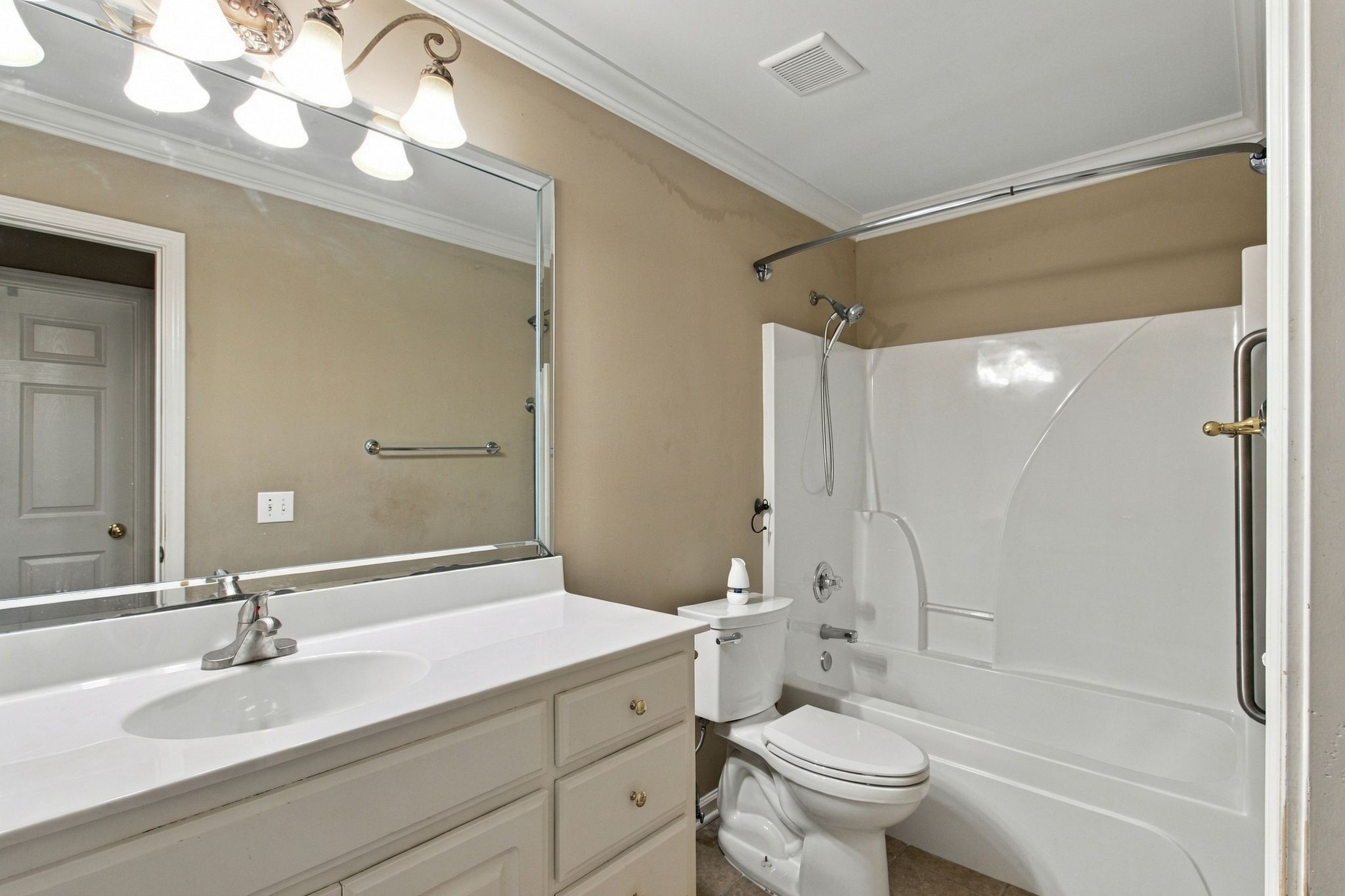 3332 Mershon Dr