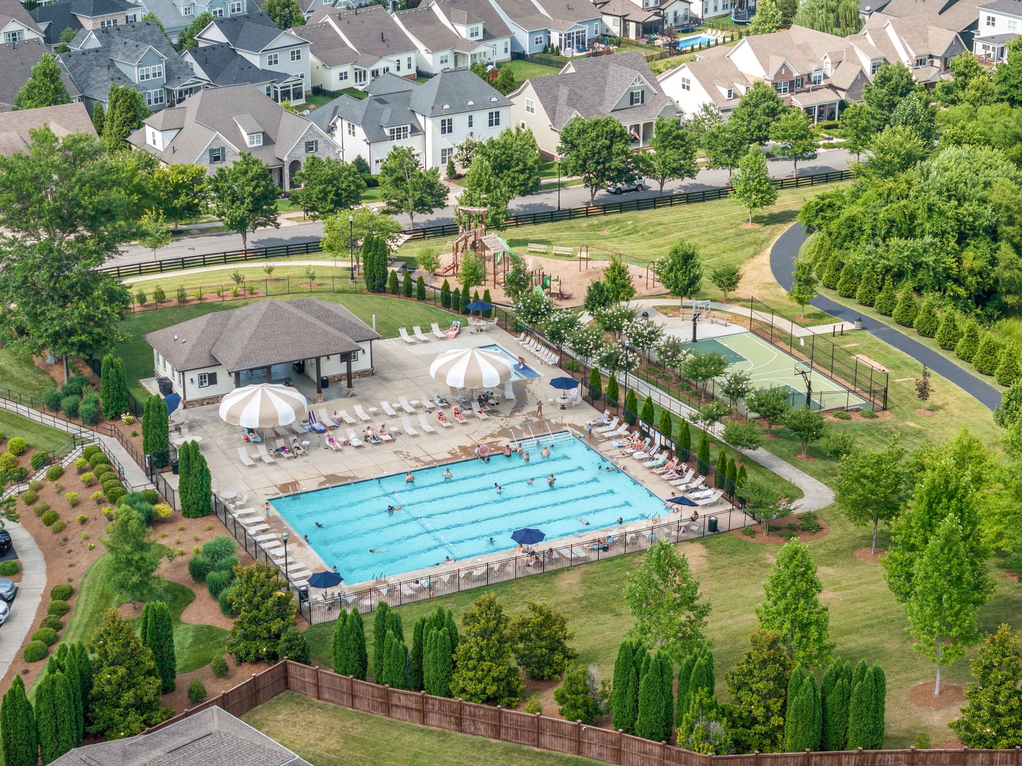 437 Avon River Rd