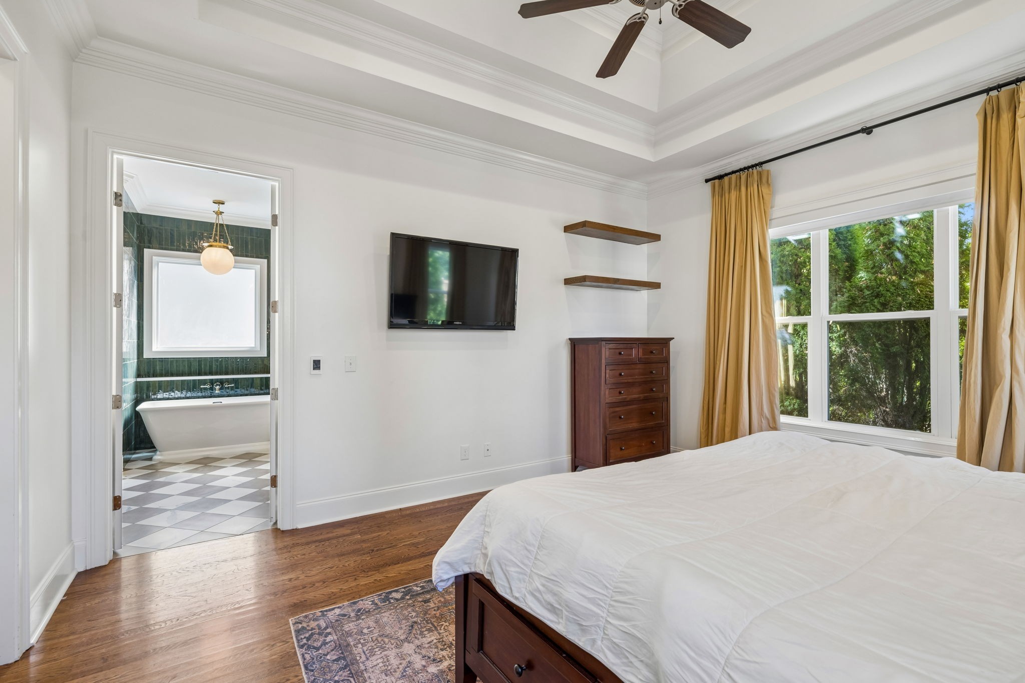 437 Avon River Rd