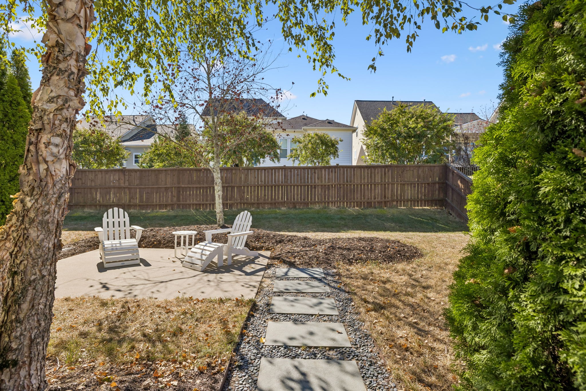 437 Avon River Rd