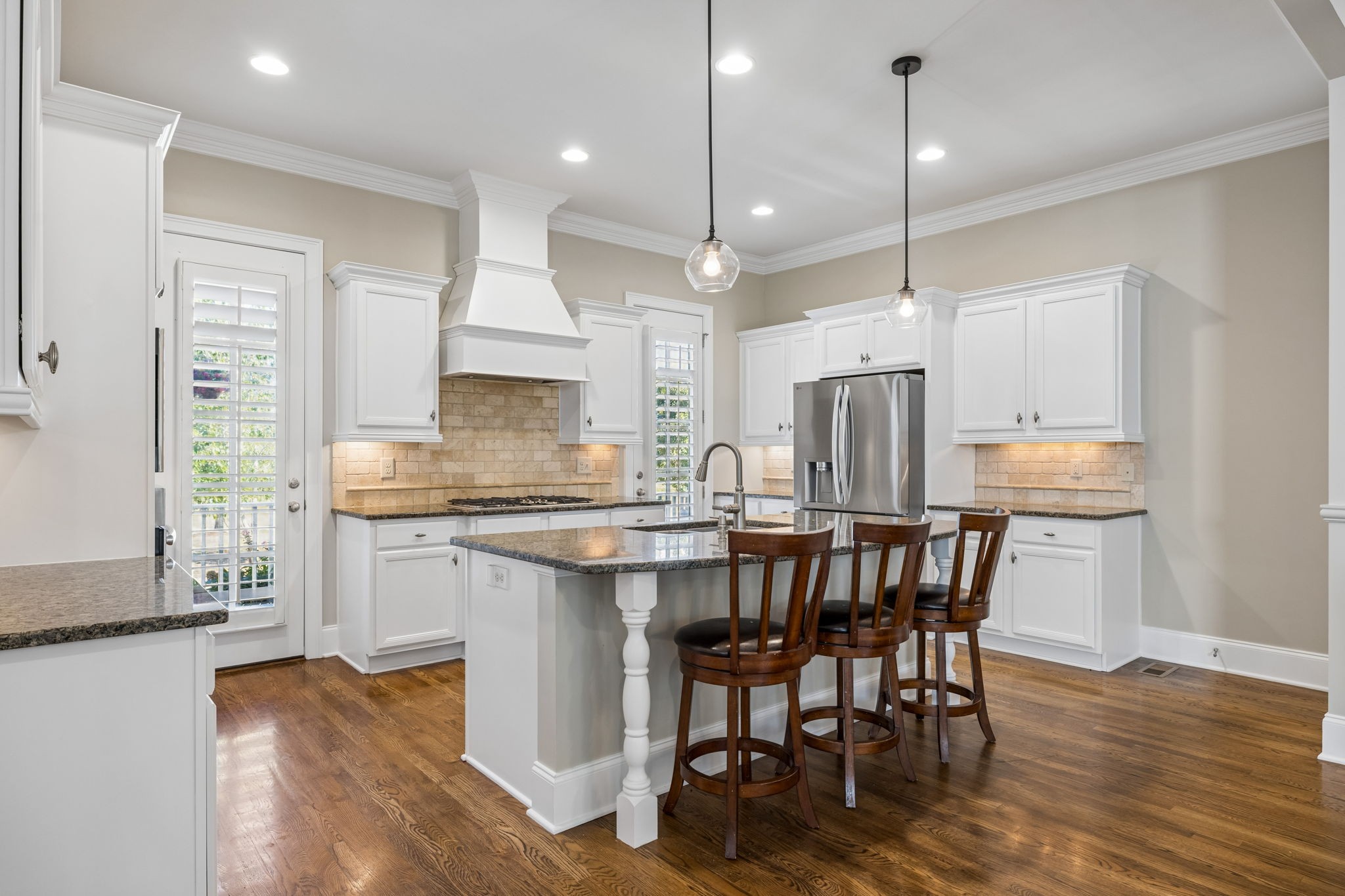437 Avon River Rd