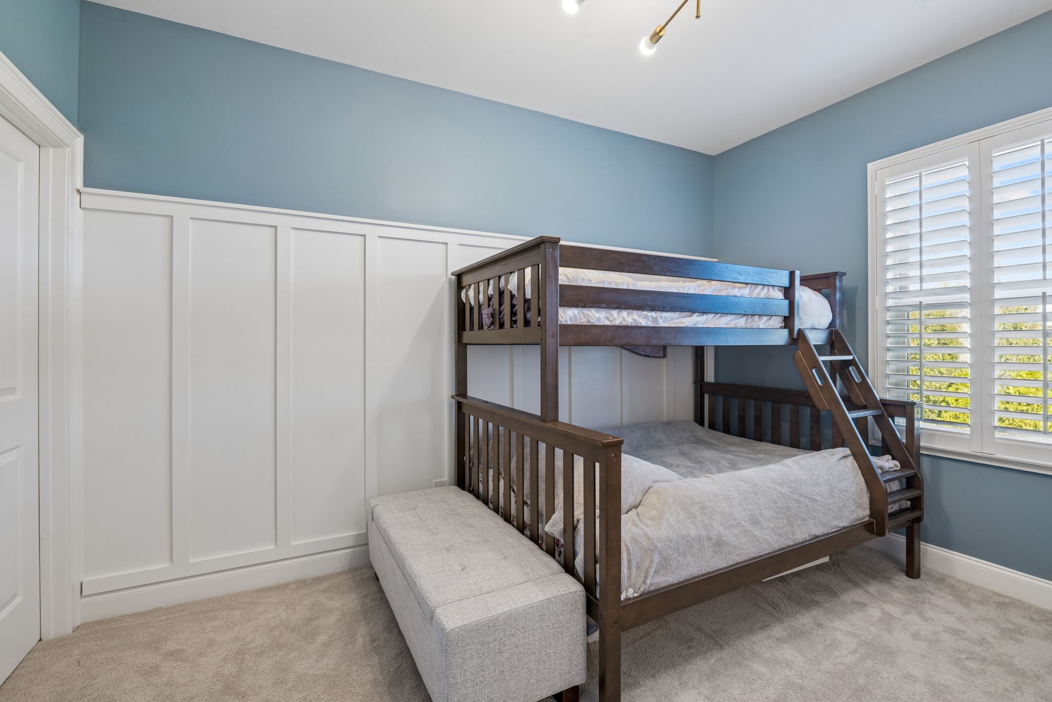 437 Avon River Rd